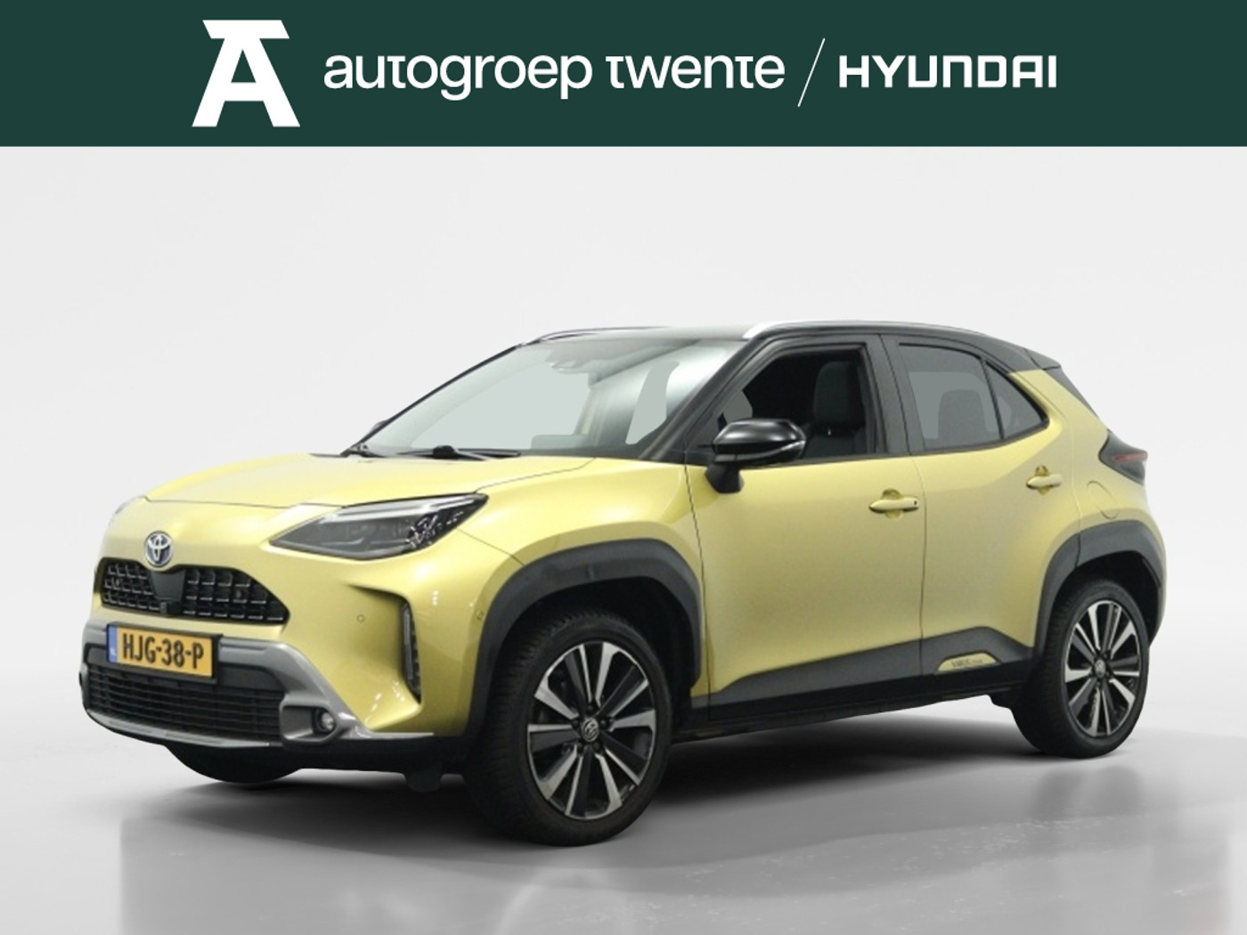 Toyota Toyota Yaris Cross 1.5 Hybrid AWD | Leder | Panoramadak | 360 camera | Navigatie 2022 - voorkant