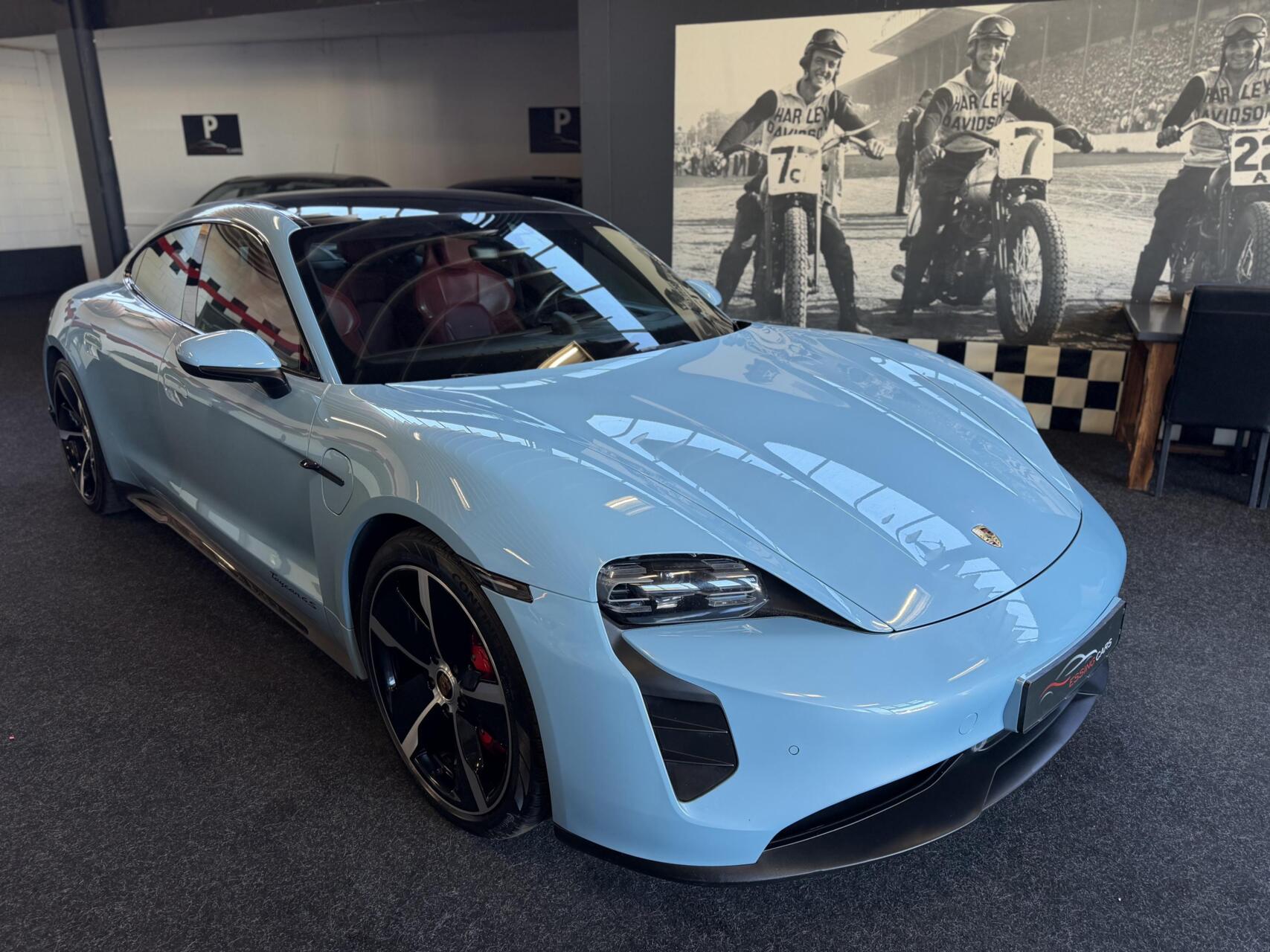 Foto van Porsche Taycan 4s