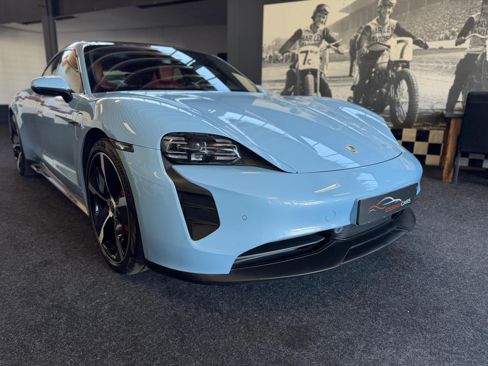 Foto van Porsche Taycan 4s