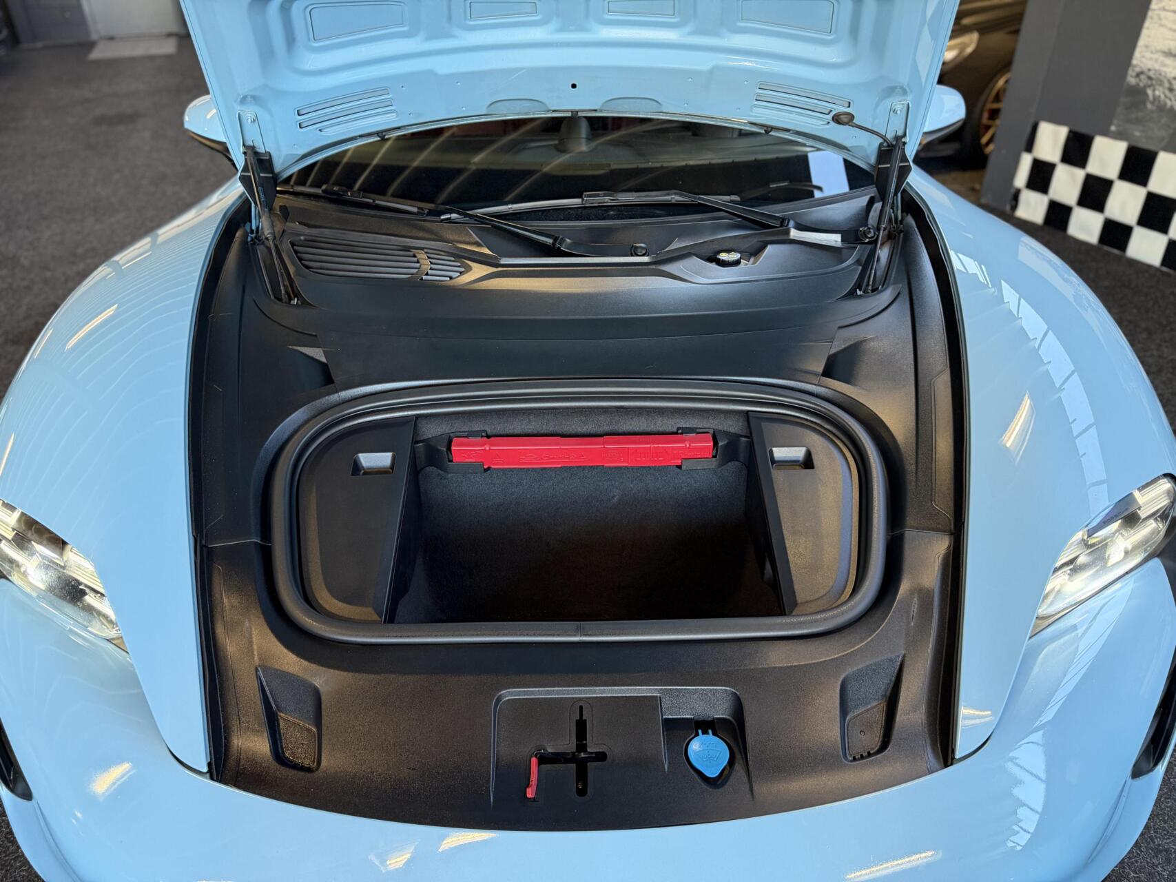 Foto van Porsche Taycan 4s