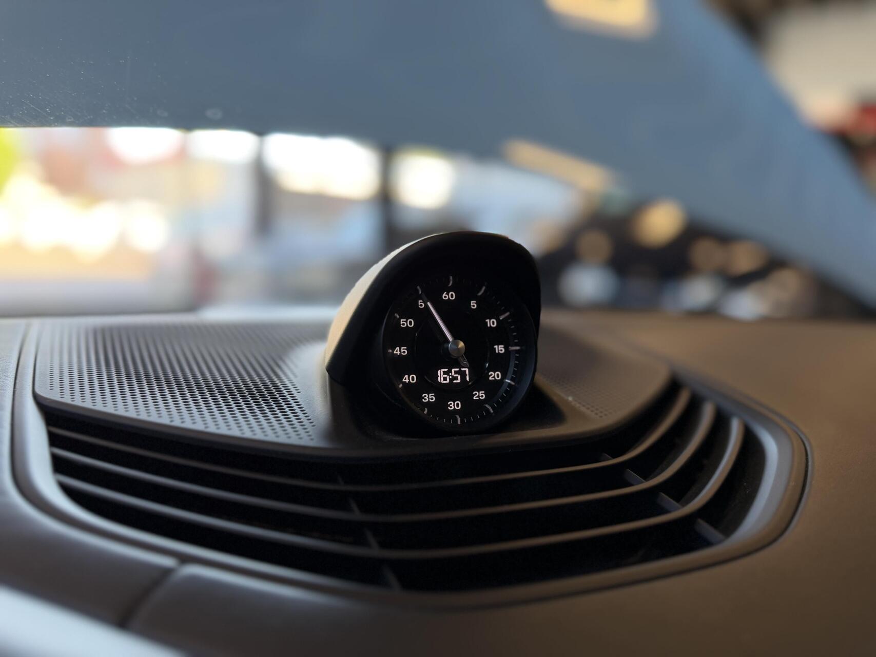 Foto van Porsche Taycan 4s