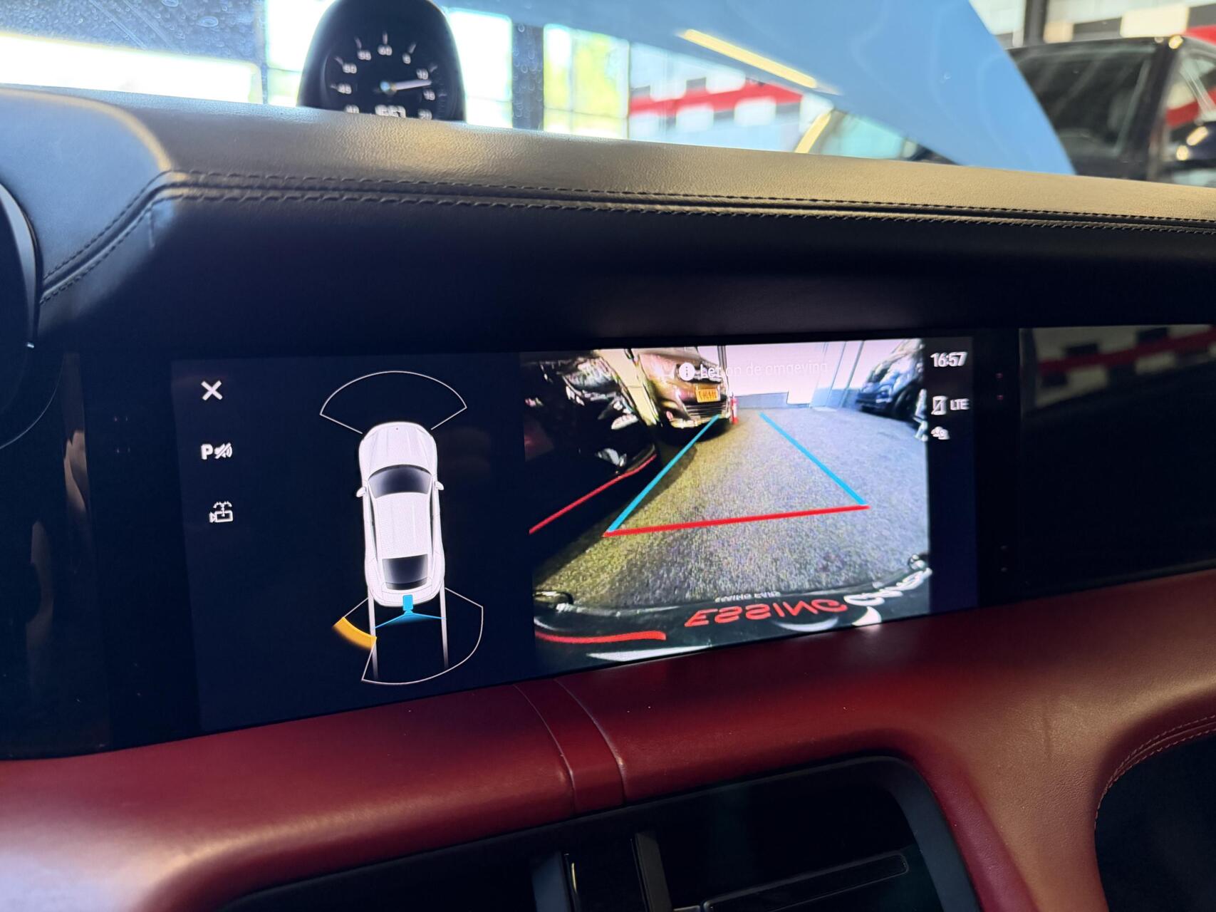 Foto van Porsche Taycan 4s