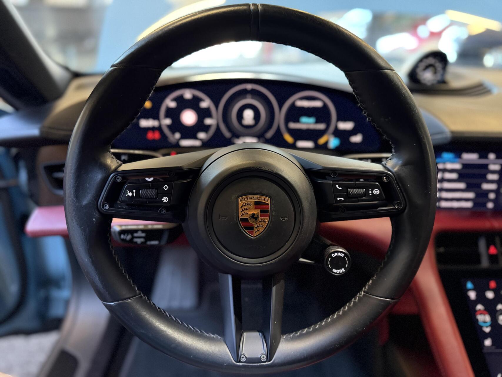 Foto van Porsche Taycan 4s
