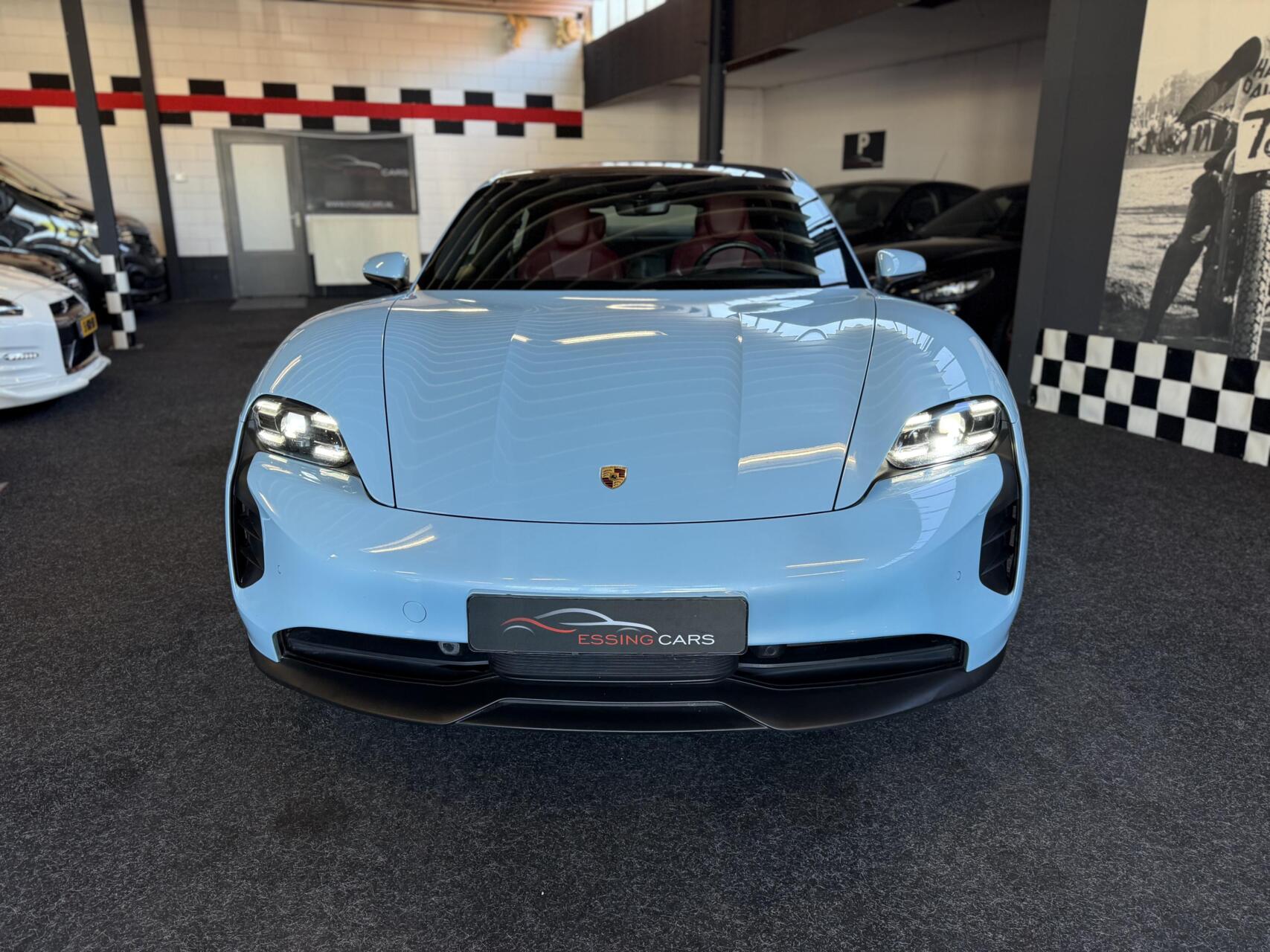Foto van Porsche Taycan 4s