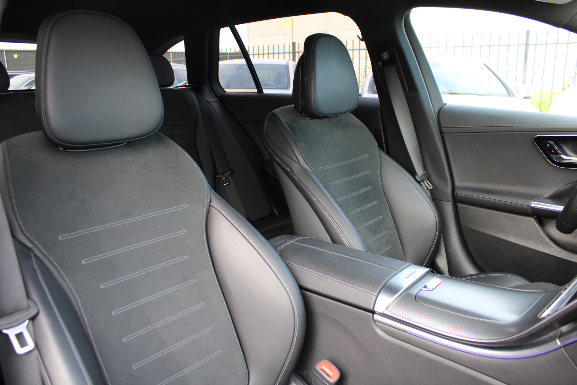 Foto van Mercedes-Benz C 300 E