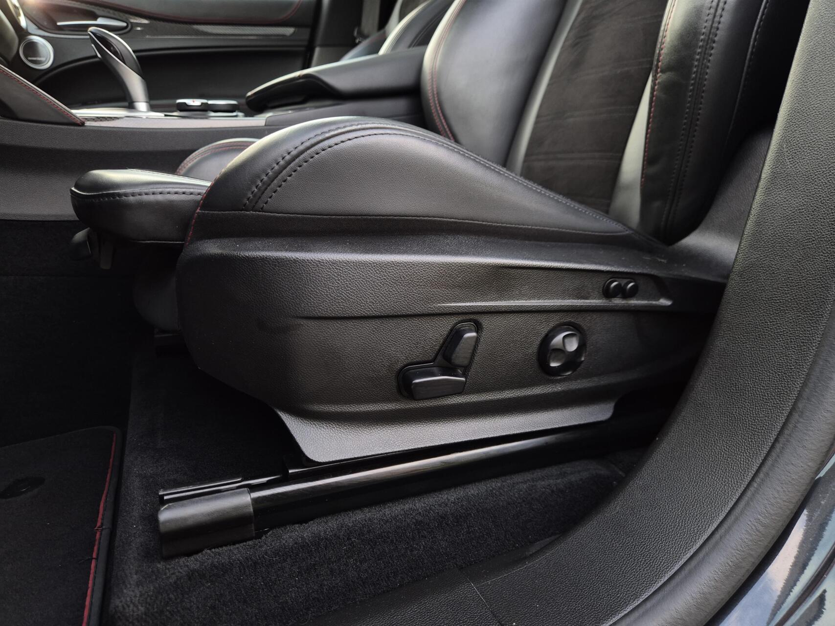 Foto van Alfa Romeo Stelvio Quadrifoglio