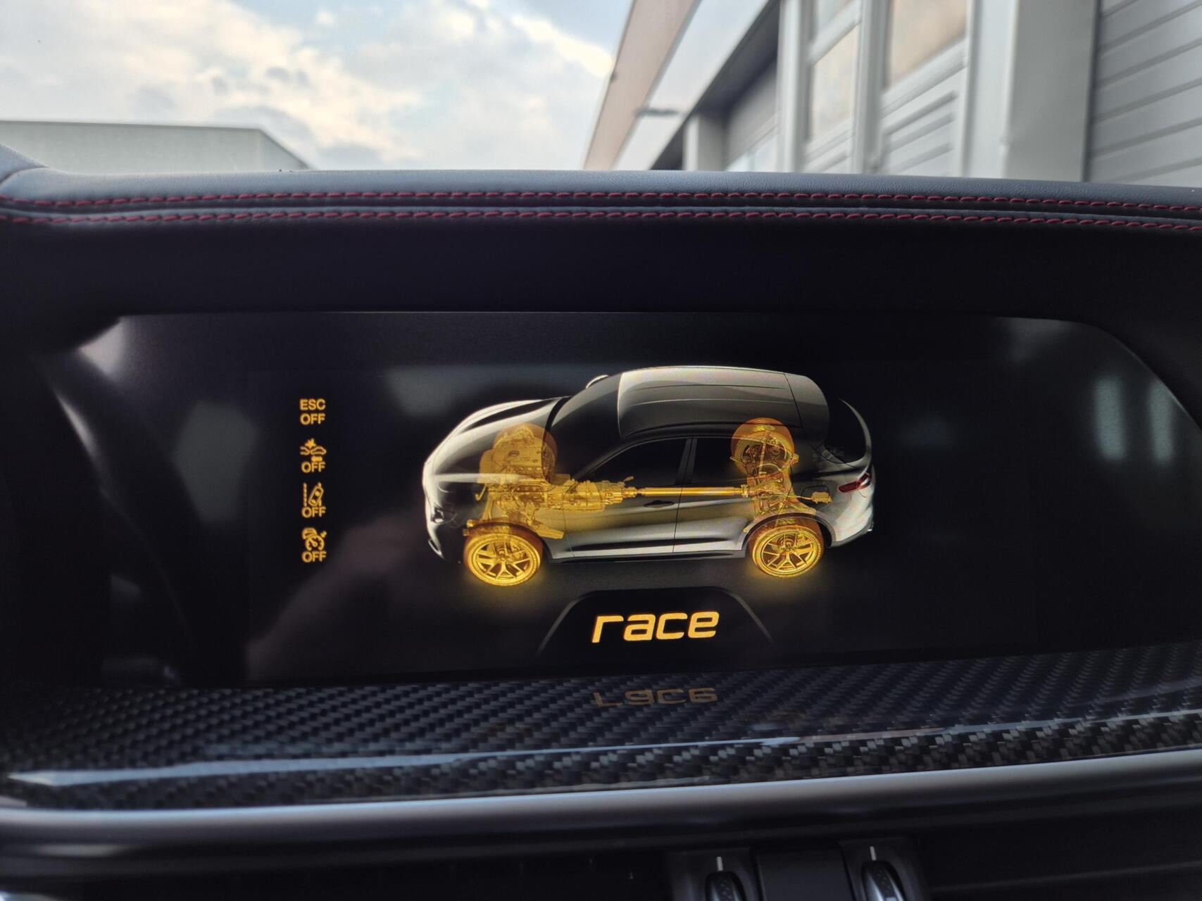 Foto van Alfa Romeo Stelvio Quadrifoglio