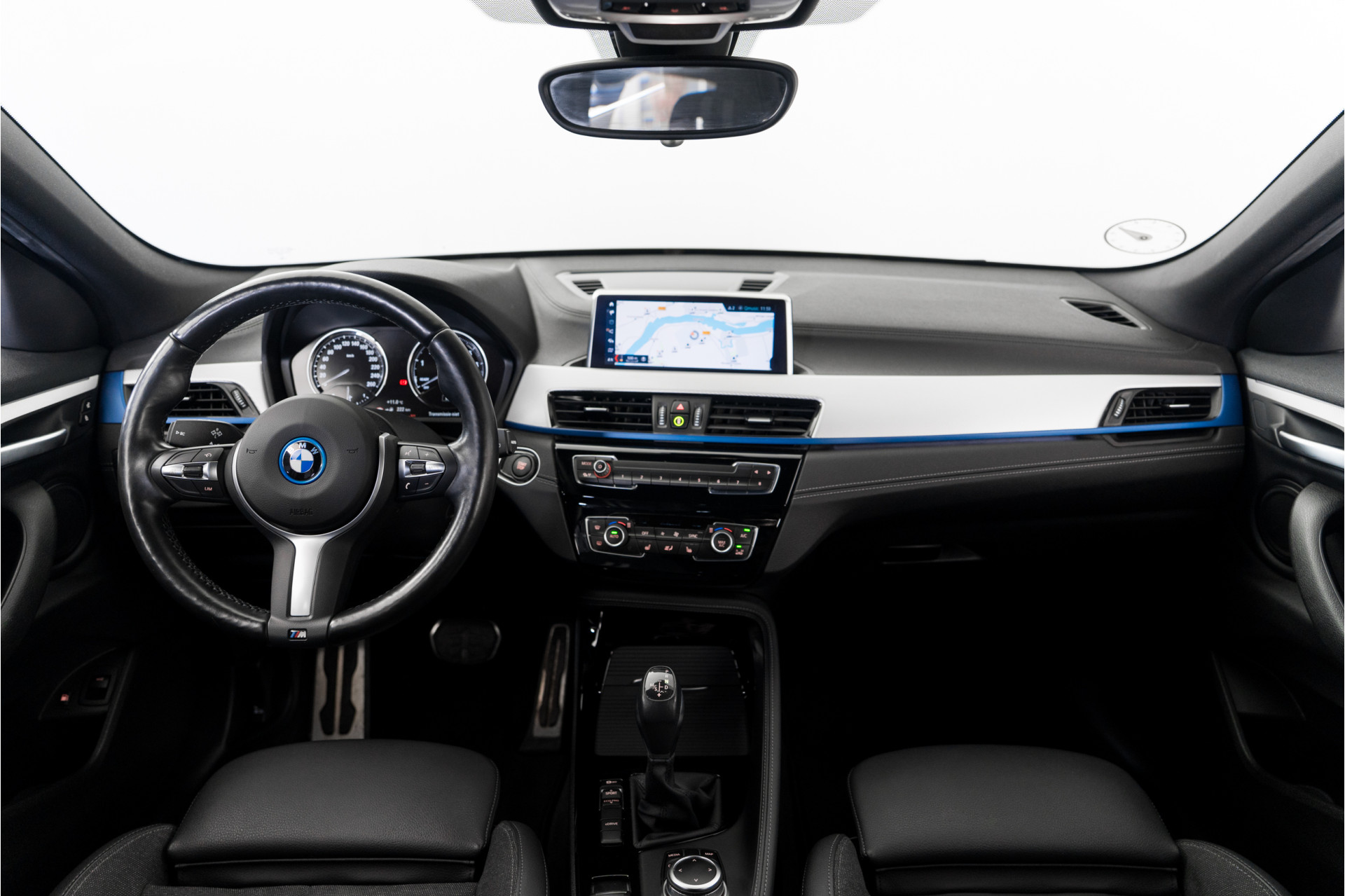 Foto van BMW X2 Xdrive25e
