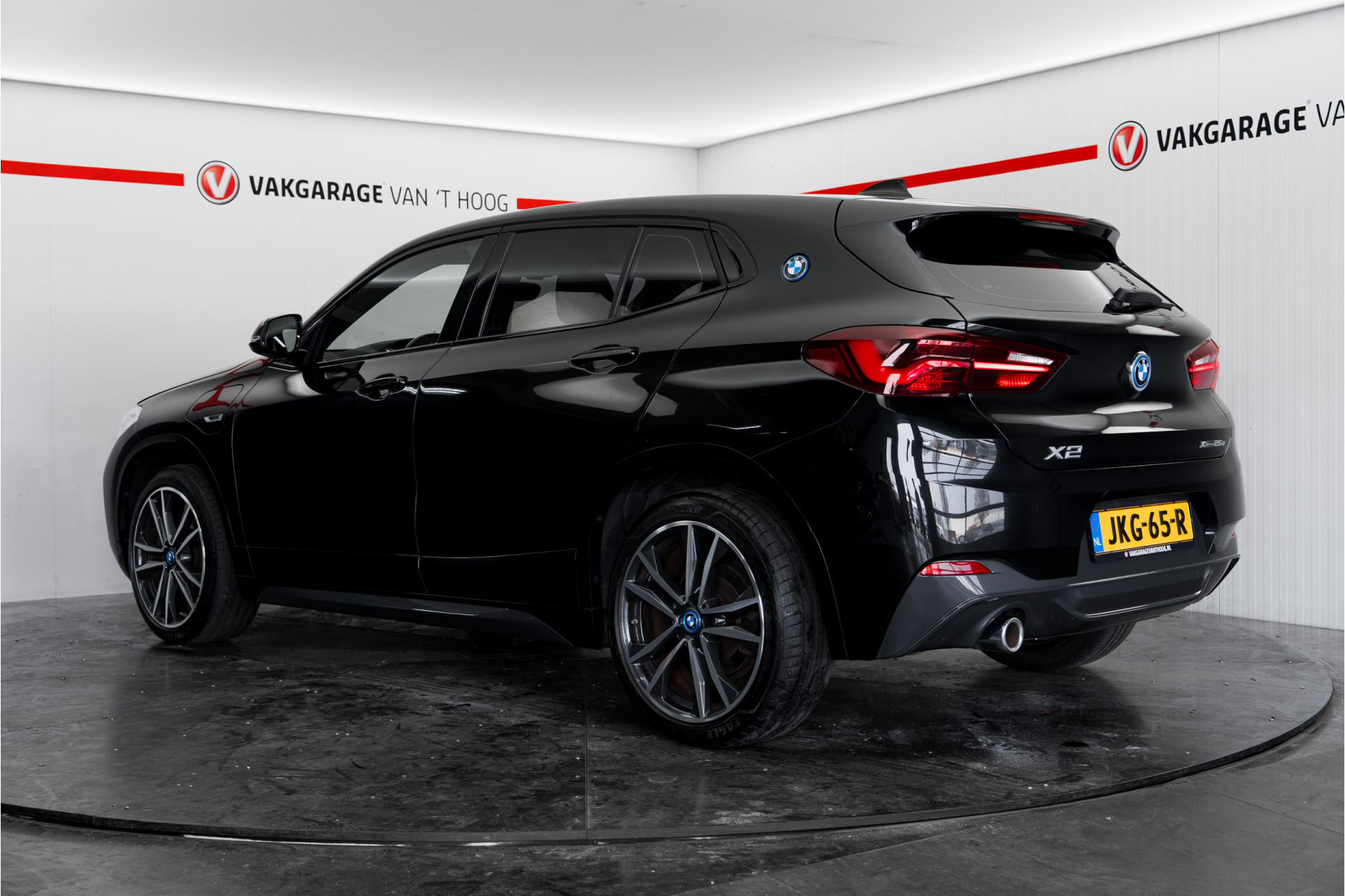 Foto van BMW X2 Xdrive25e