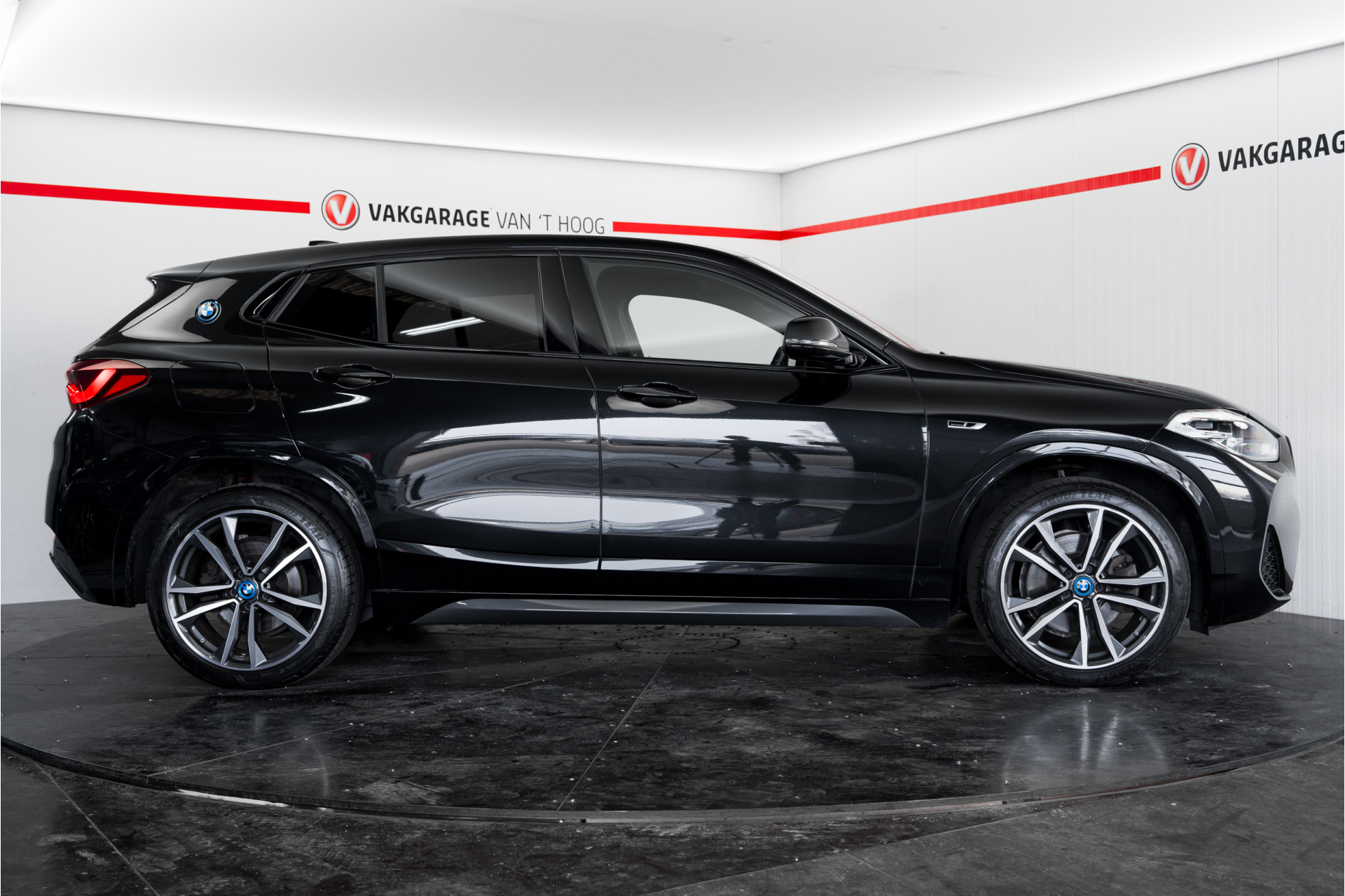 Foto van BMW X2 Xdrive25e