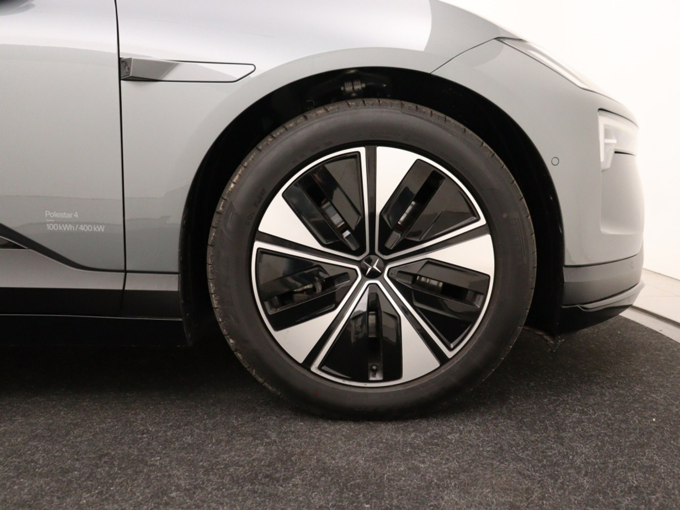 Foto van Polestar Polestar 4