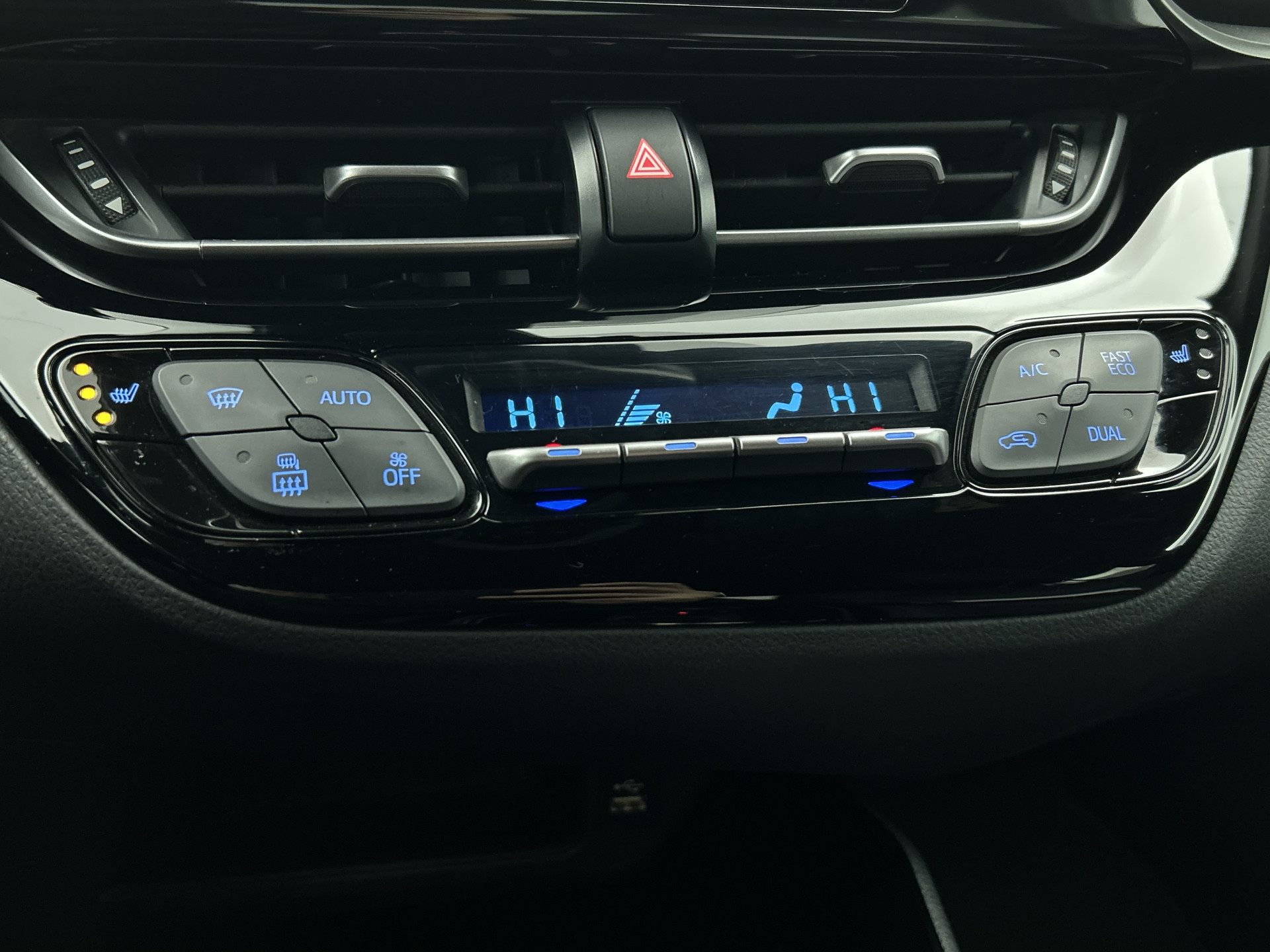 Foto van Toyota Toyota C-hr
