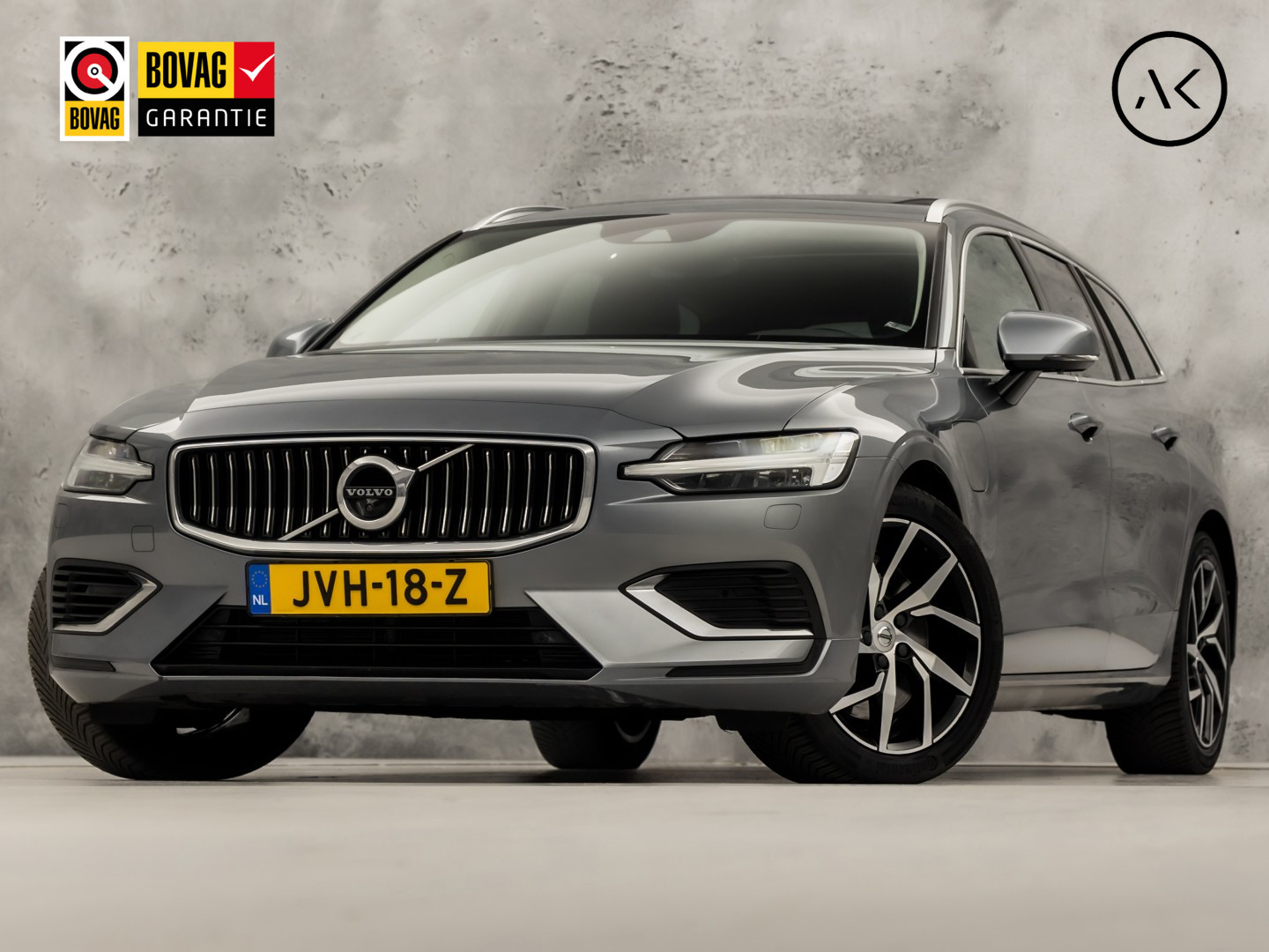 Volvo V60 T8 Twin Engine 2.0 T8 Twin Engine AWD Inscription 2019 - voorkant
