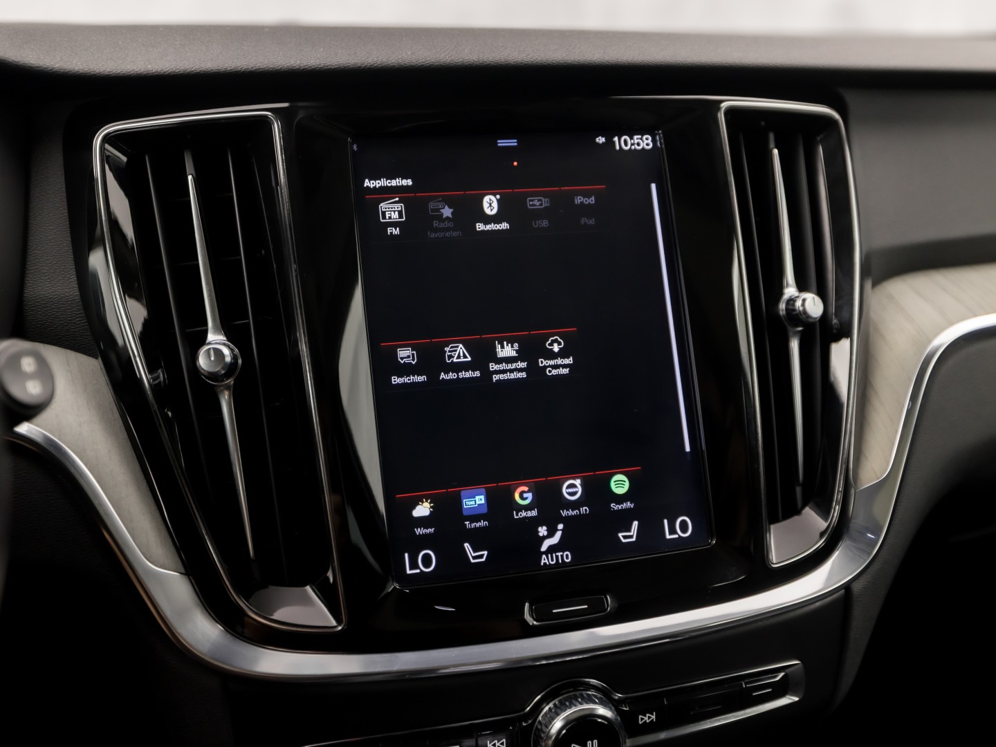 Foto van Volvo V60 T8 Twin Engine