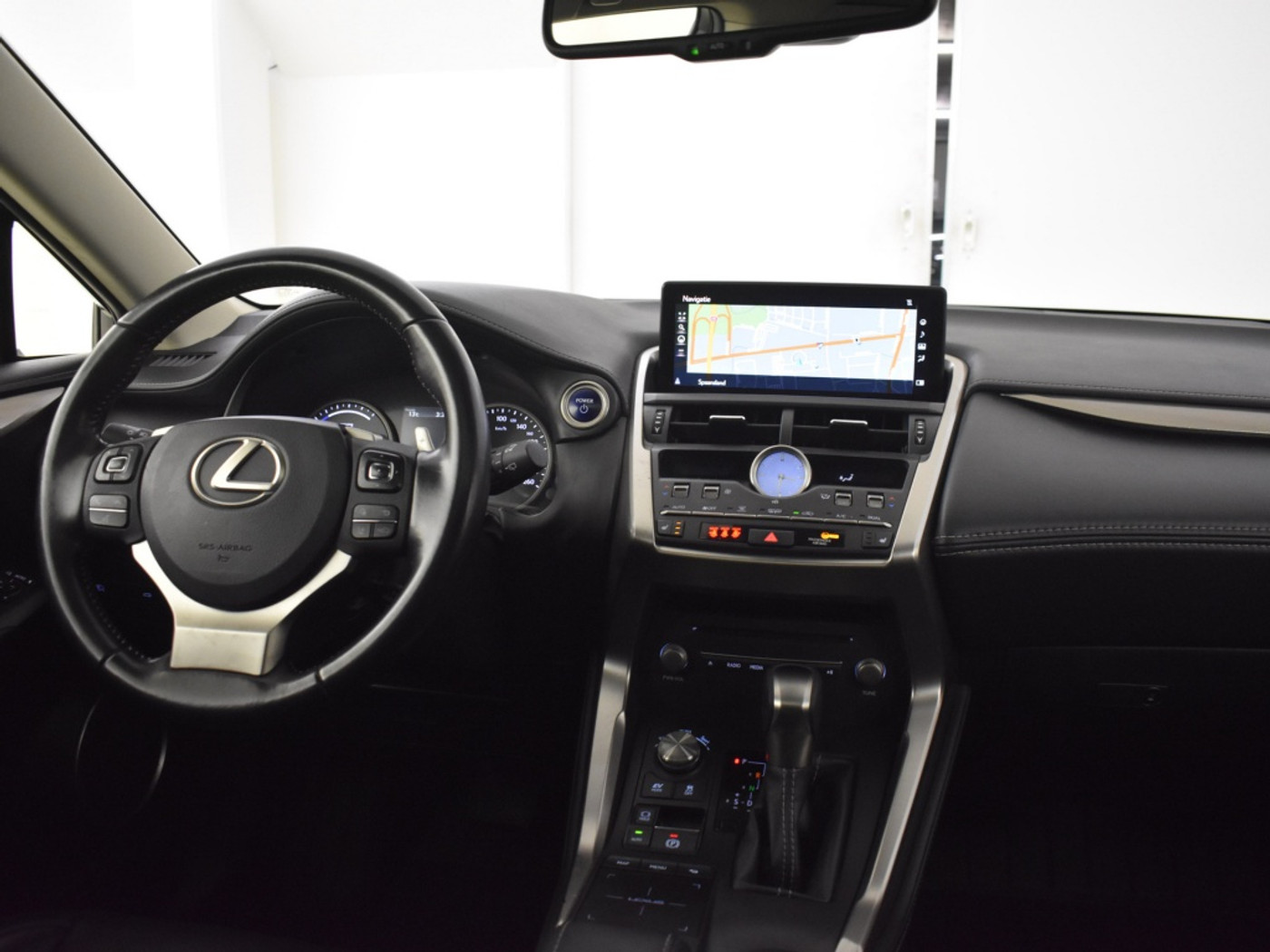 Foto van Lexus NX