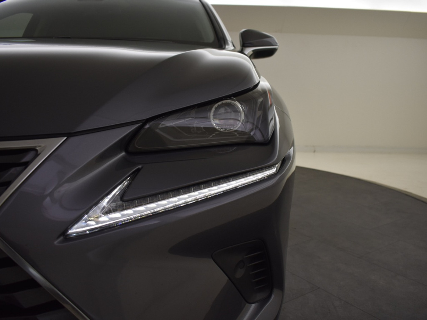 Foto van Lexus NX