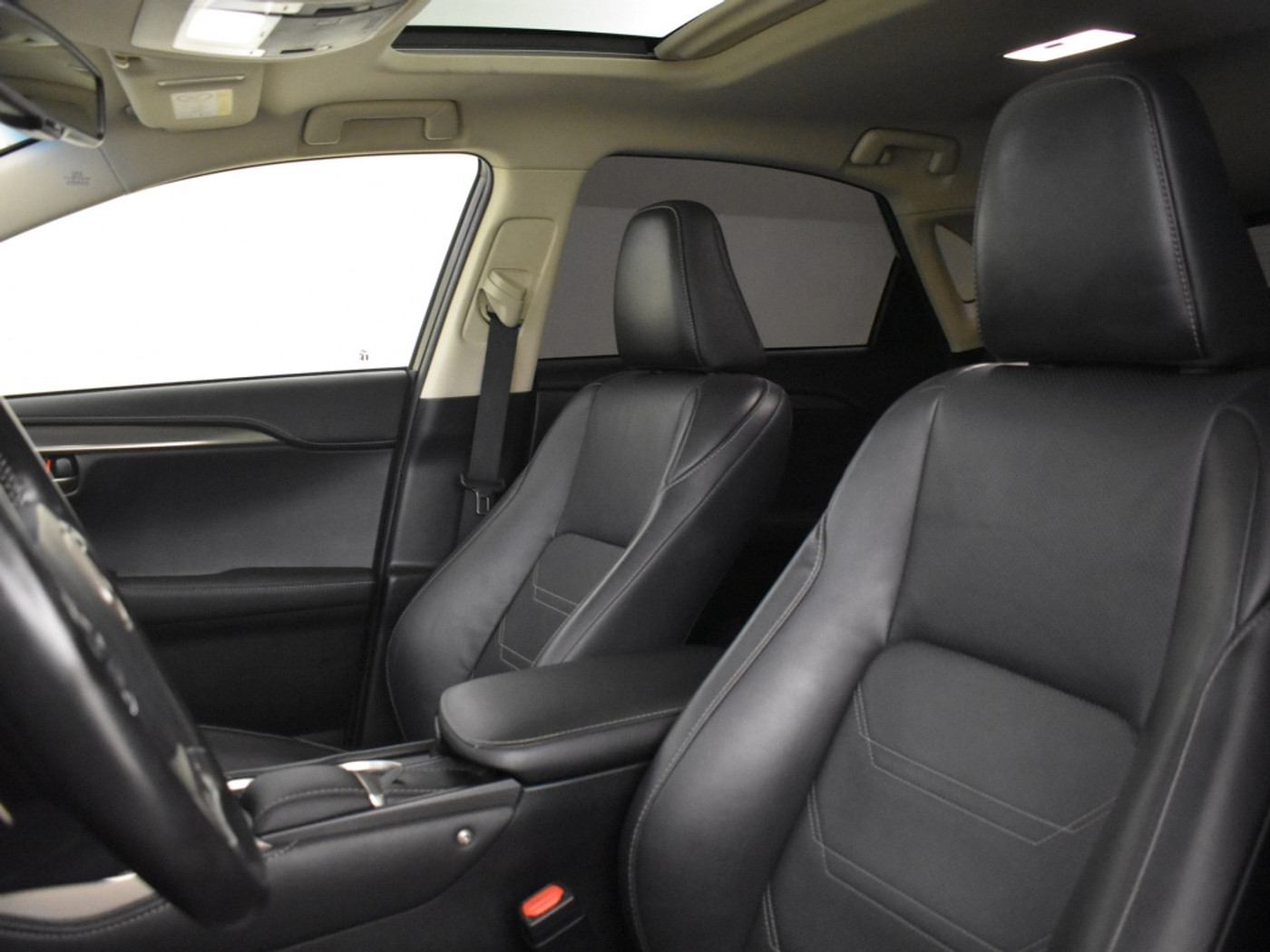 Foto van Lexus NX