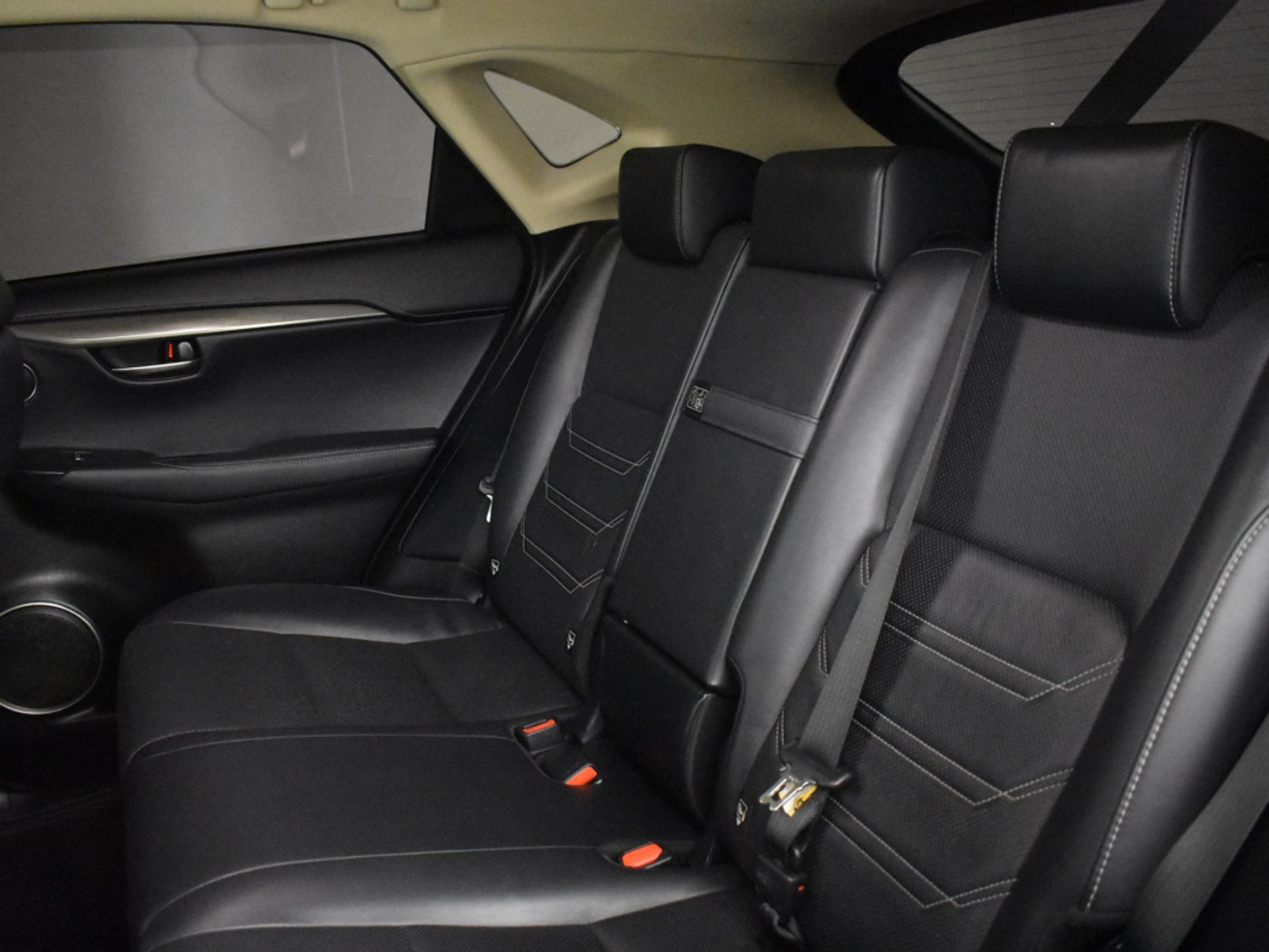 Foto van Lexus NX
