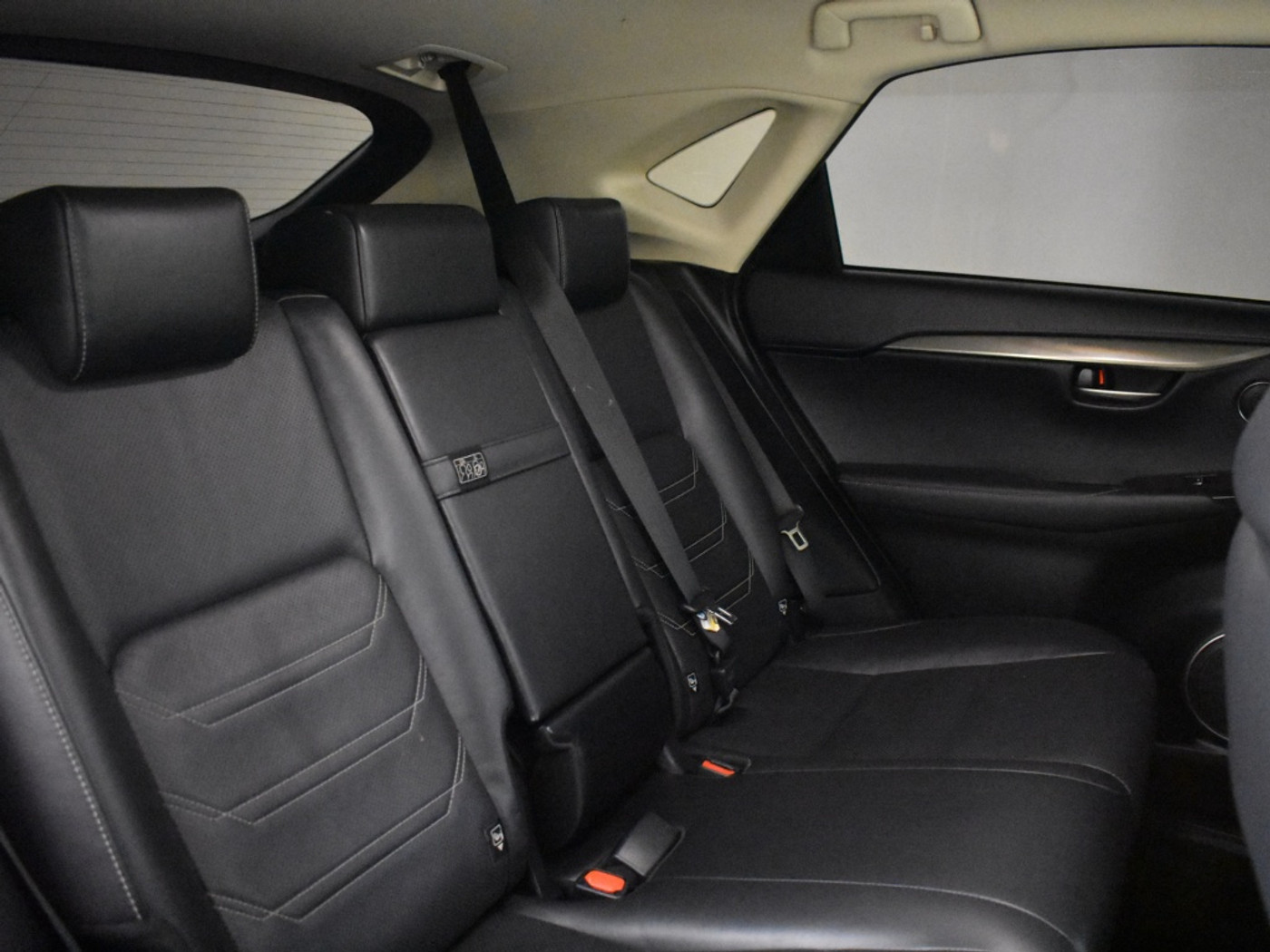 Foto van Lexus NX