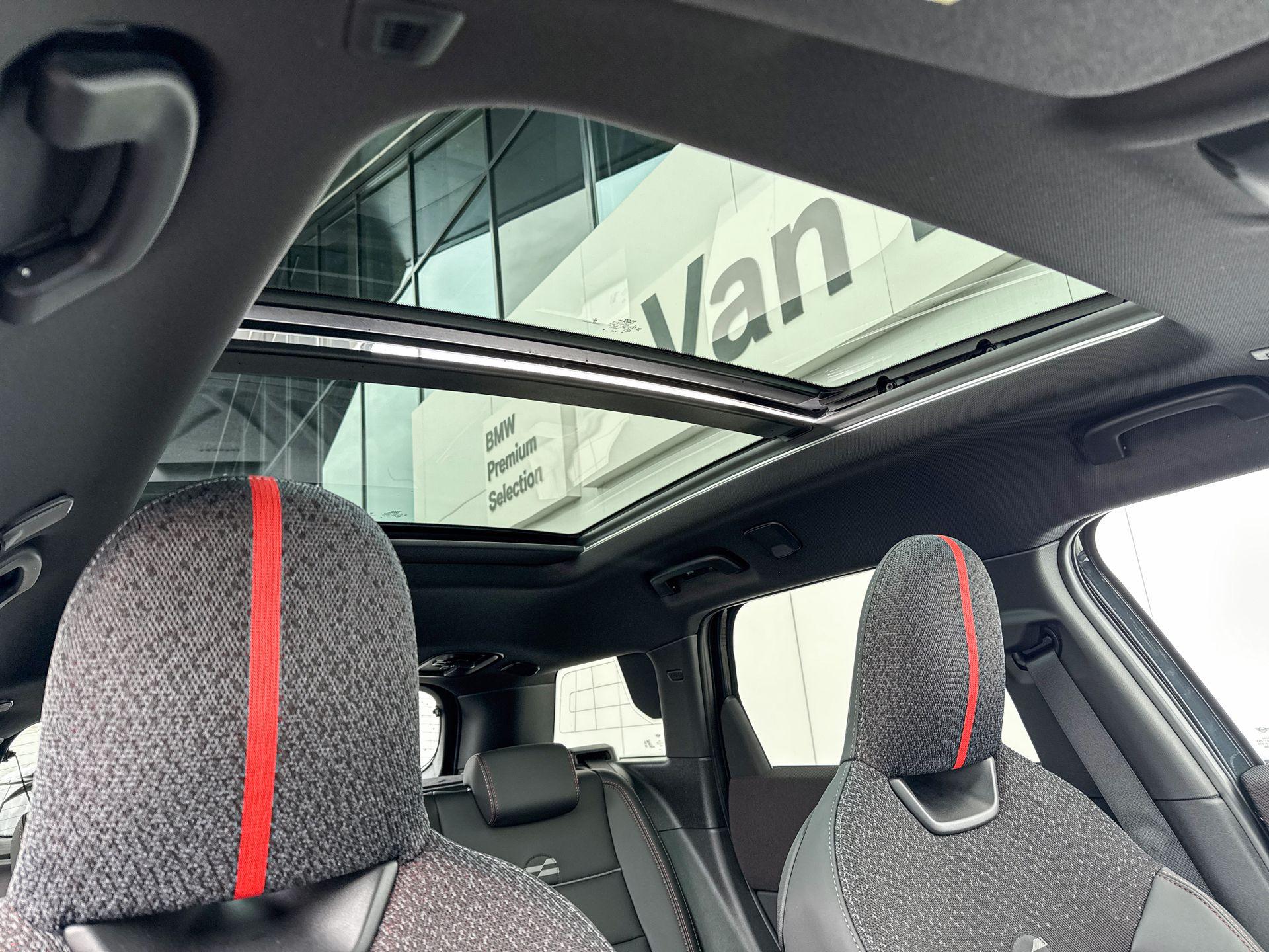 Foto van Mini Countryman E