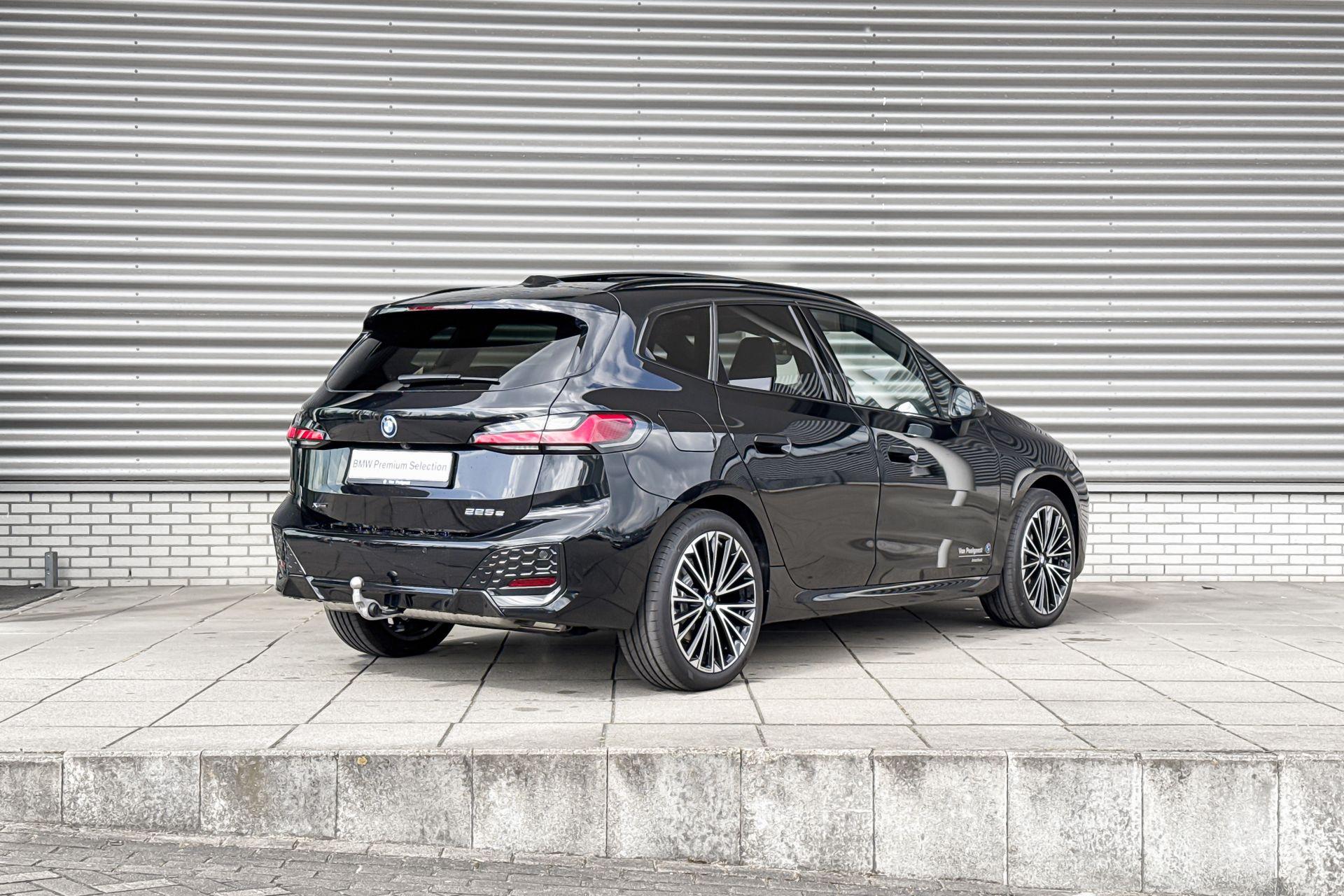 Foto van BMW 225e xDrive Active Tourer