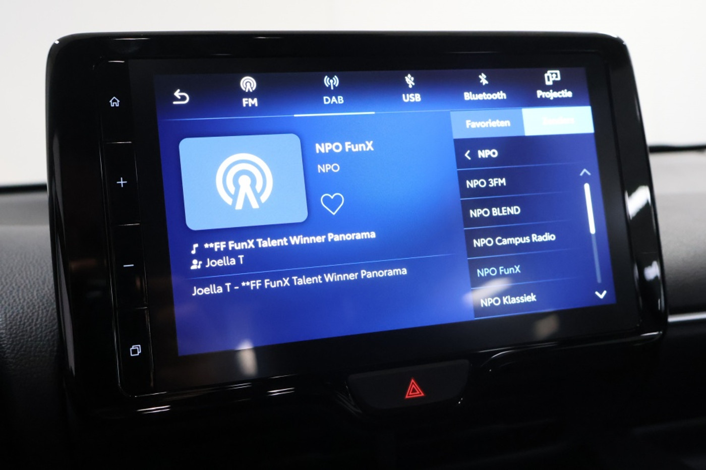 Foto van Mazda Mazda2 Hybrid
