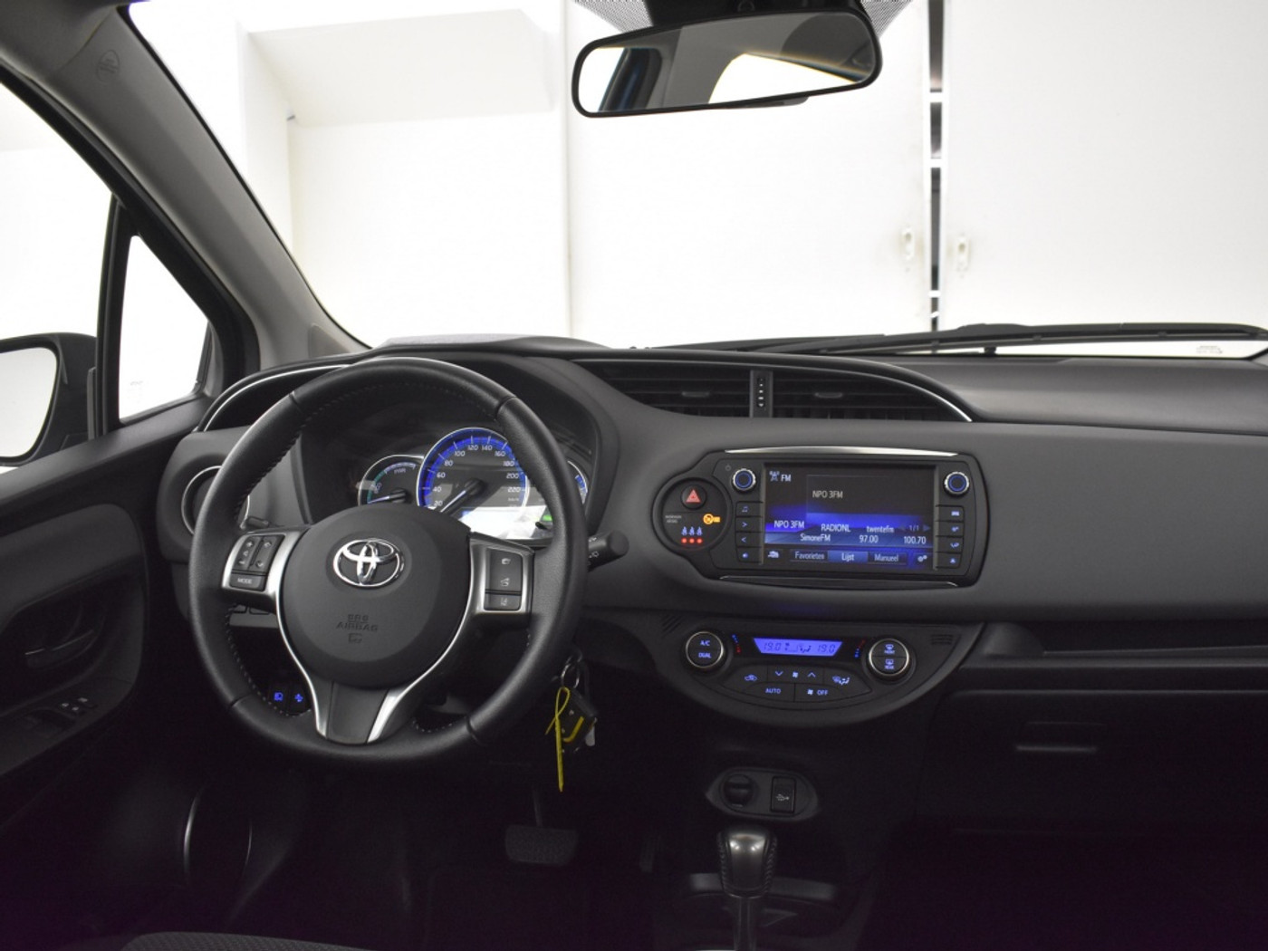 Foto van Toyota Toyota Yaris Hybrid