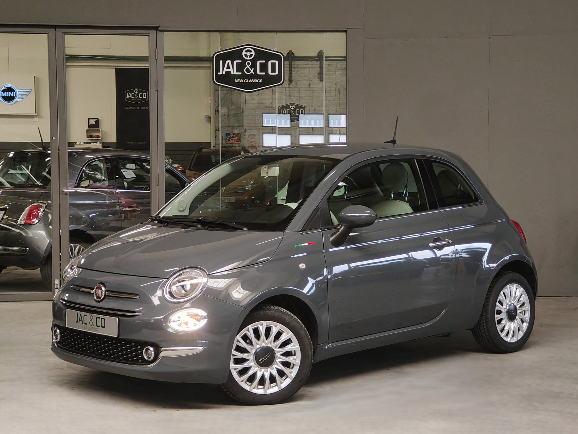 Fiat 500 1.2 Lounge NAVI - SPOTIFY - NIEUWSTAAT 2019 - voorkant