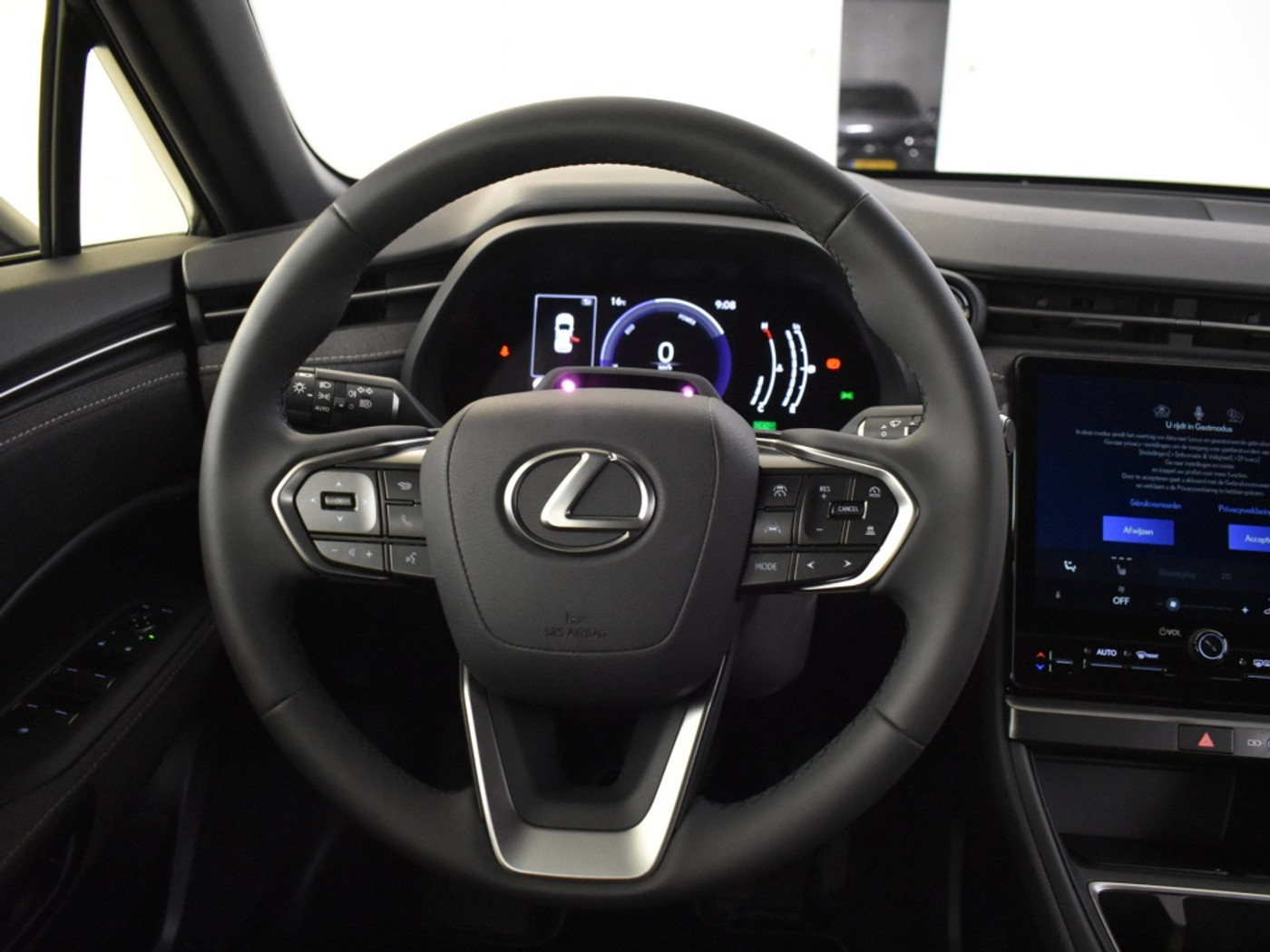 Foto van Lexus Lexus LBX