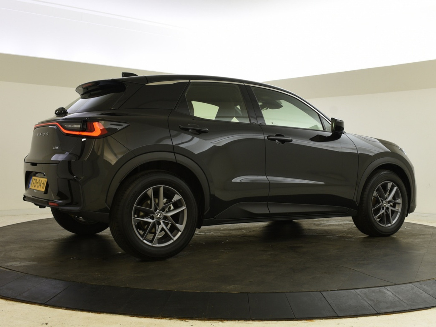 Foto van Lexus Lexus LBX