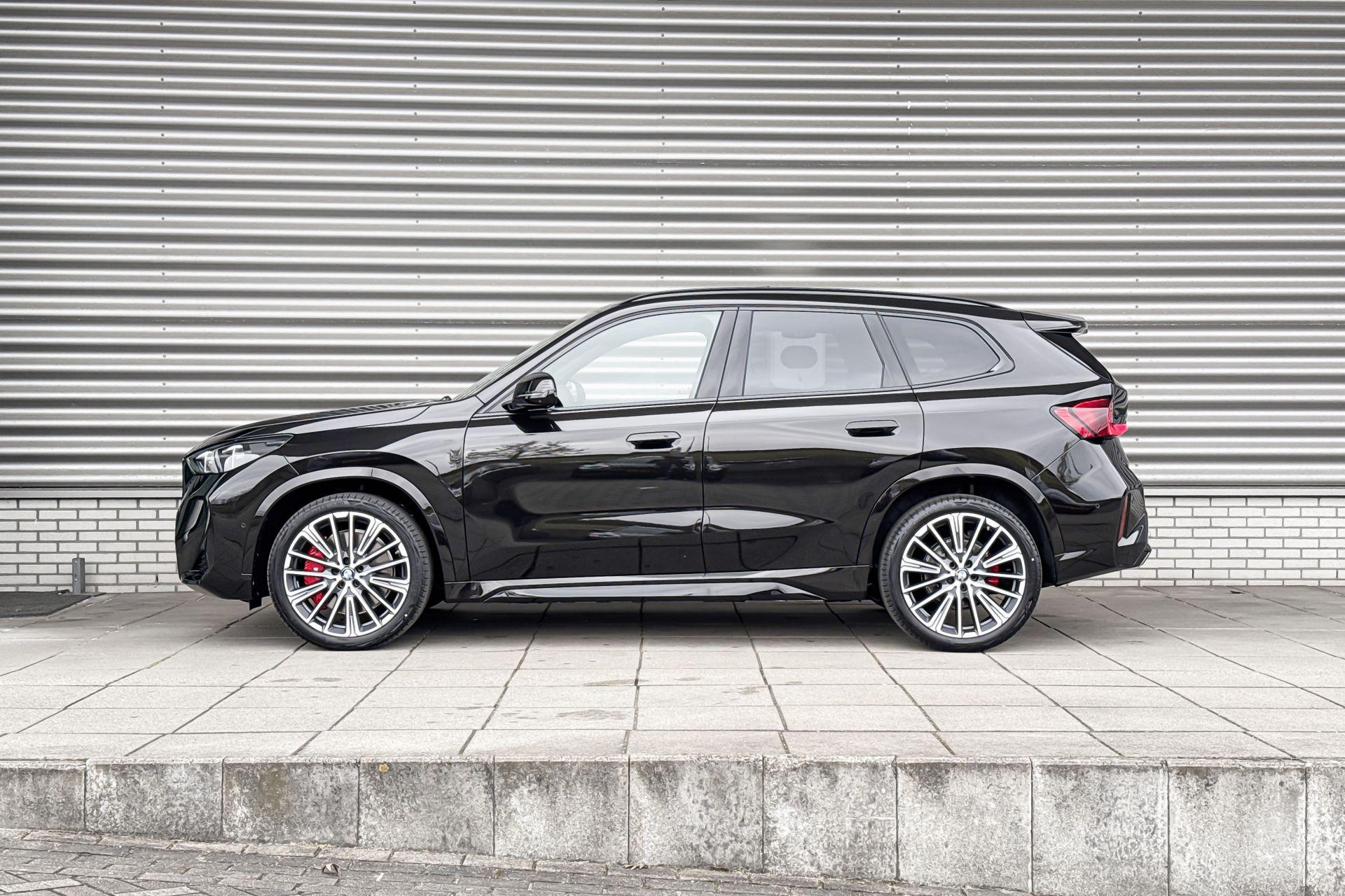 Foto van BMW Ix1 Edrive20