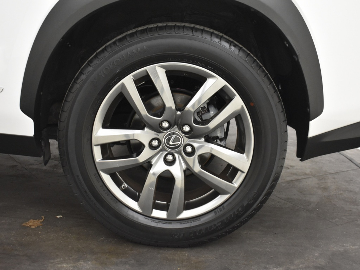 Foto van Lexus Lexus Nx300h