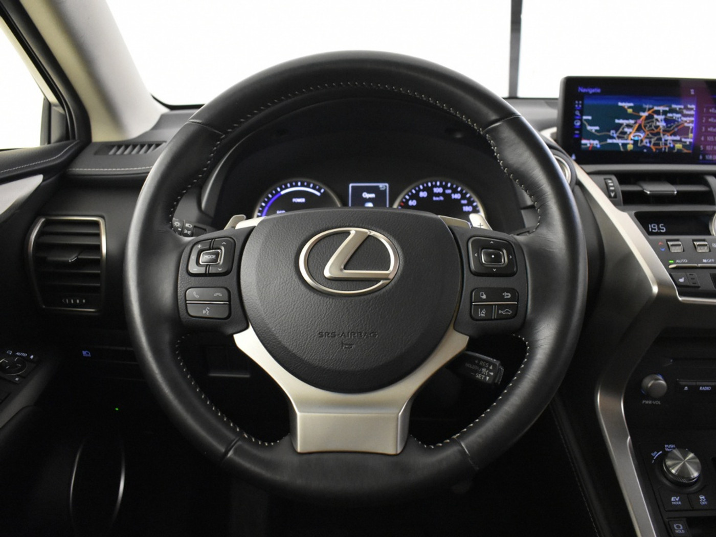 Foto van Lexus Lexus Nx300h