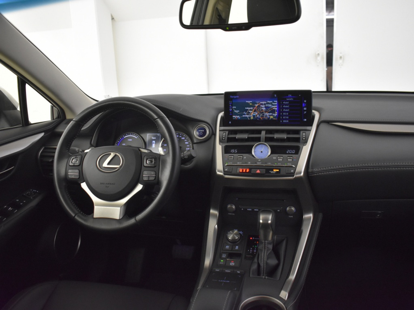 Foto van Lexus Lexus Nx300h