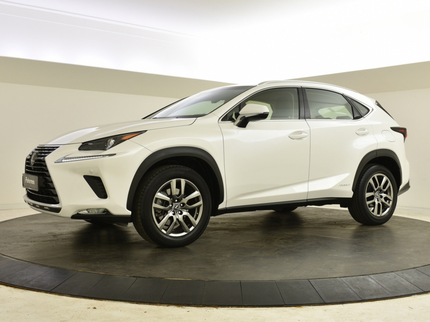 Foto van Lexus Lexus Nx300h