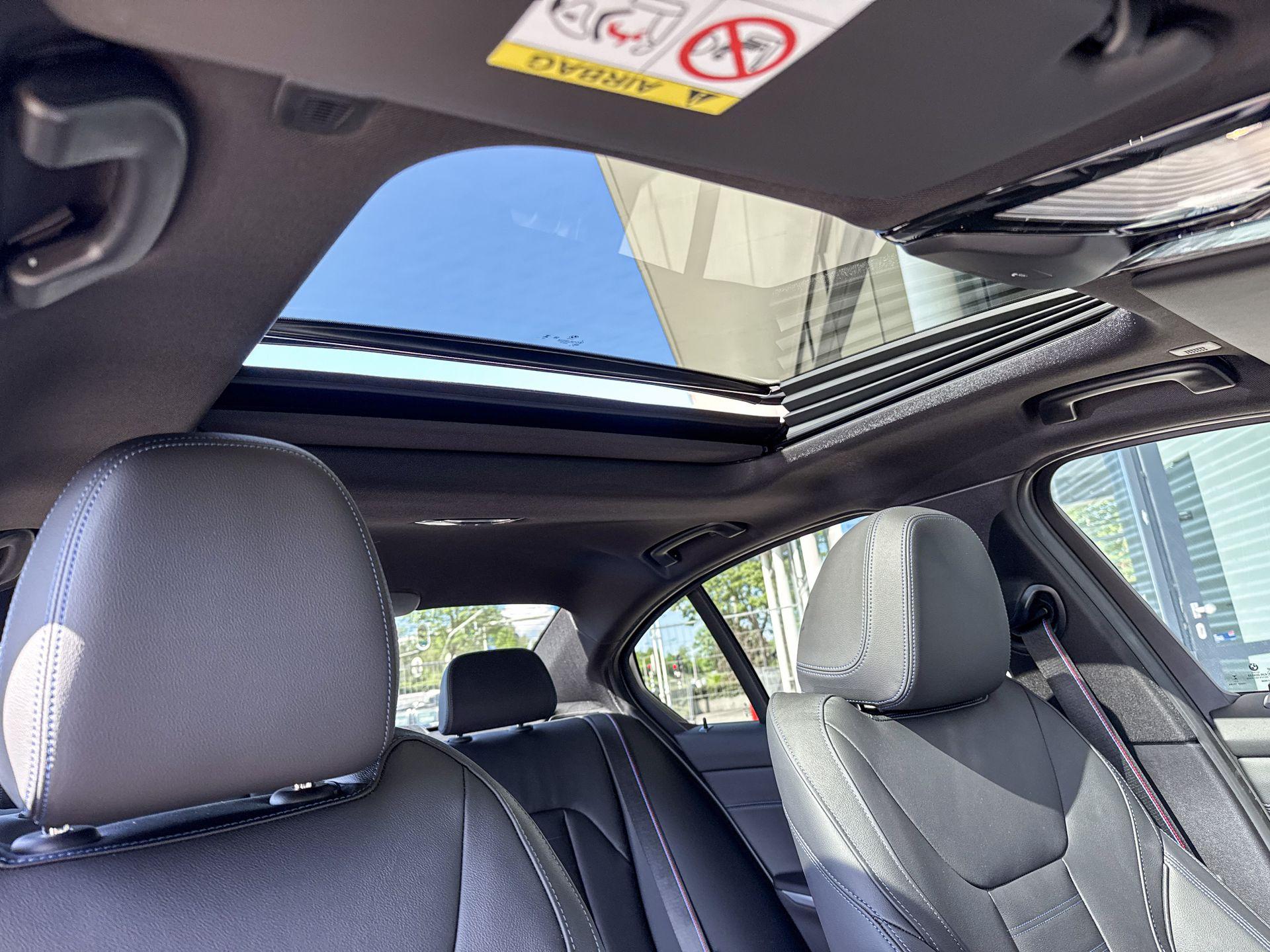 Foto van BMW 330e