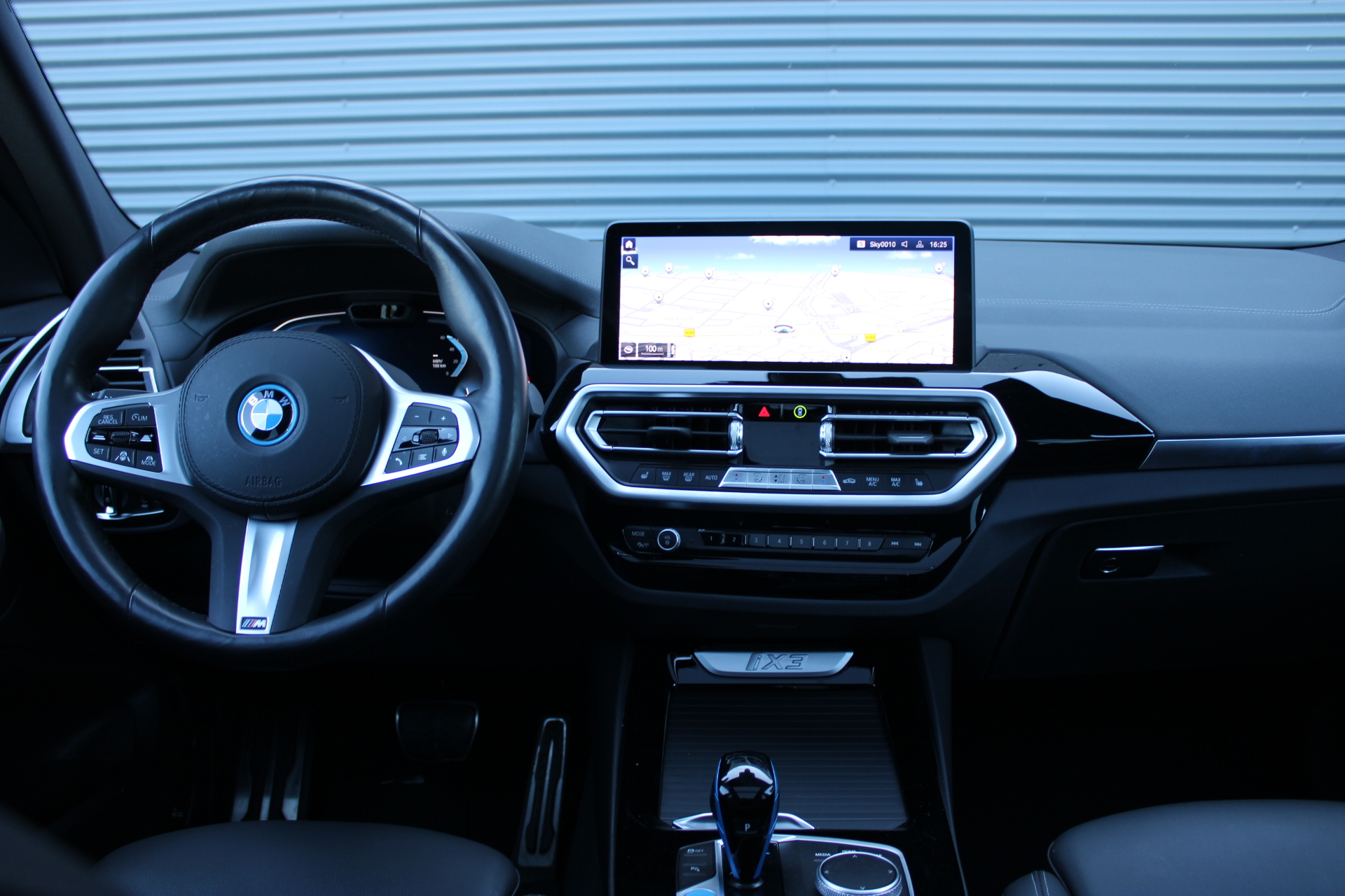 Foto van BMW Ix3