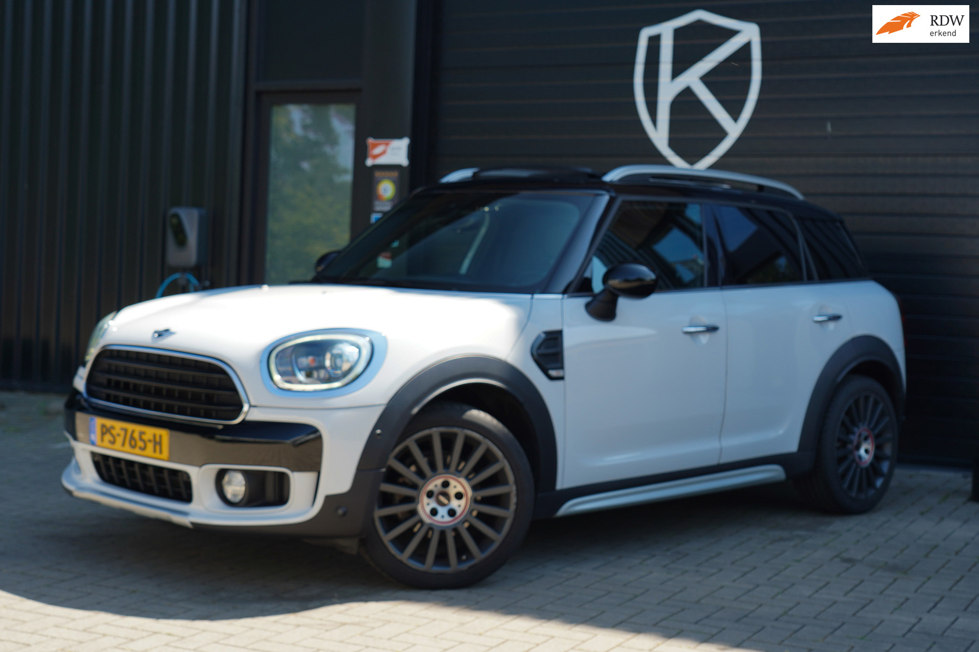 Mini Countryman Cooper 1.5 Cooper Chili LED/PANO/HARMANKARDON/LEER/RIJ ASS/STOEL VERW/EXCITMENT PAKK 2017 - voorkant