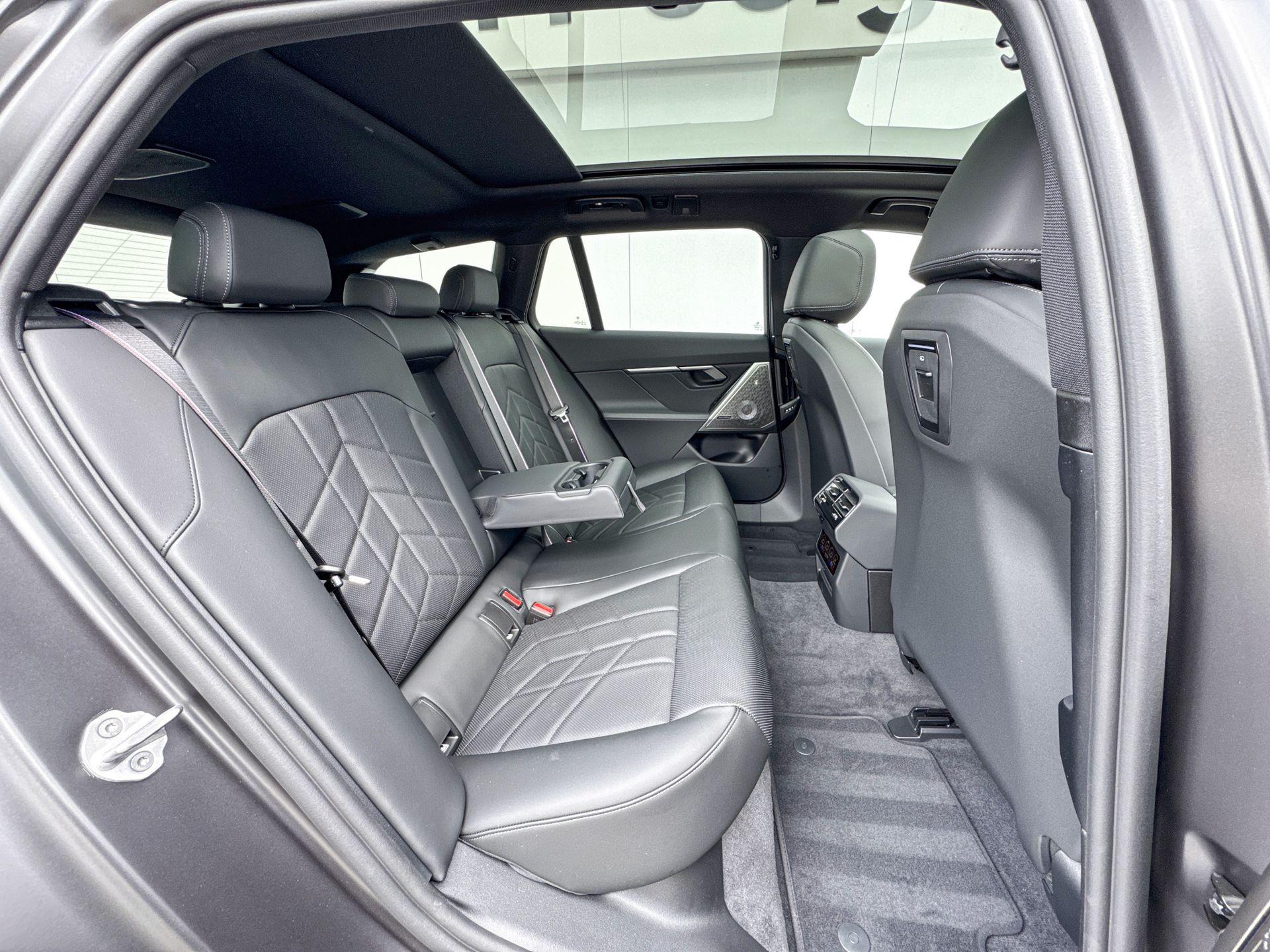 Foto van BMW 550e xDrive