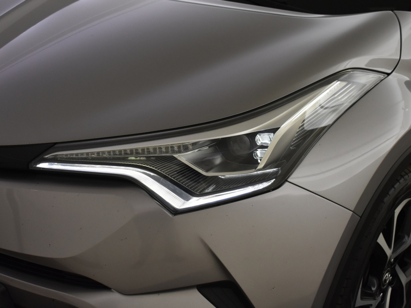 Foto van Toyota Toyota C-hr