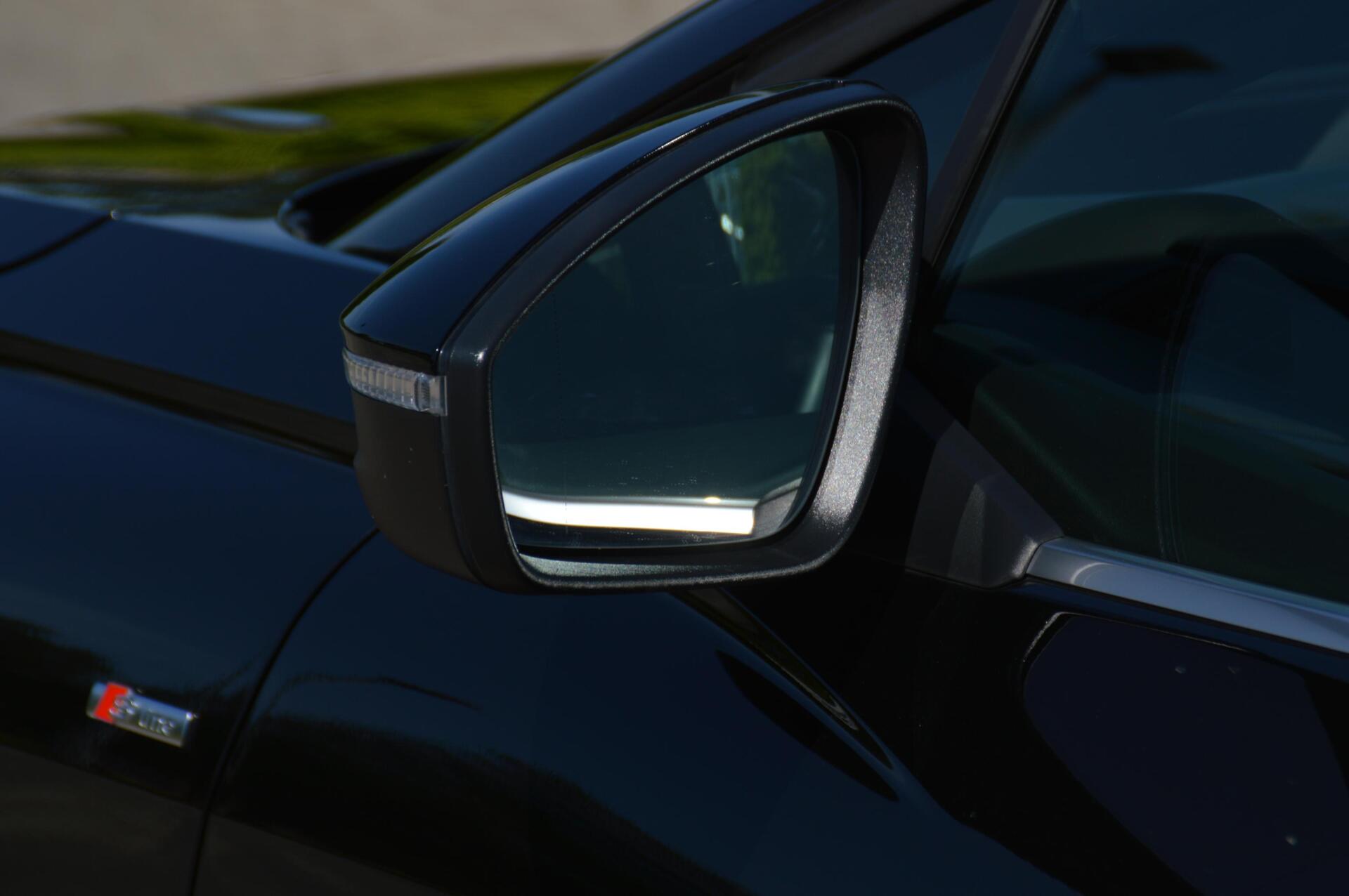 Foto van Audi Q4 50 E-tron