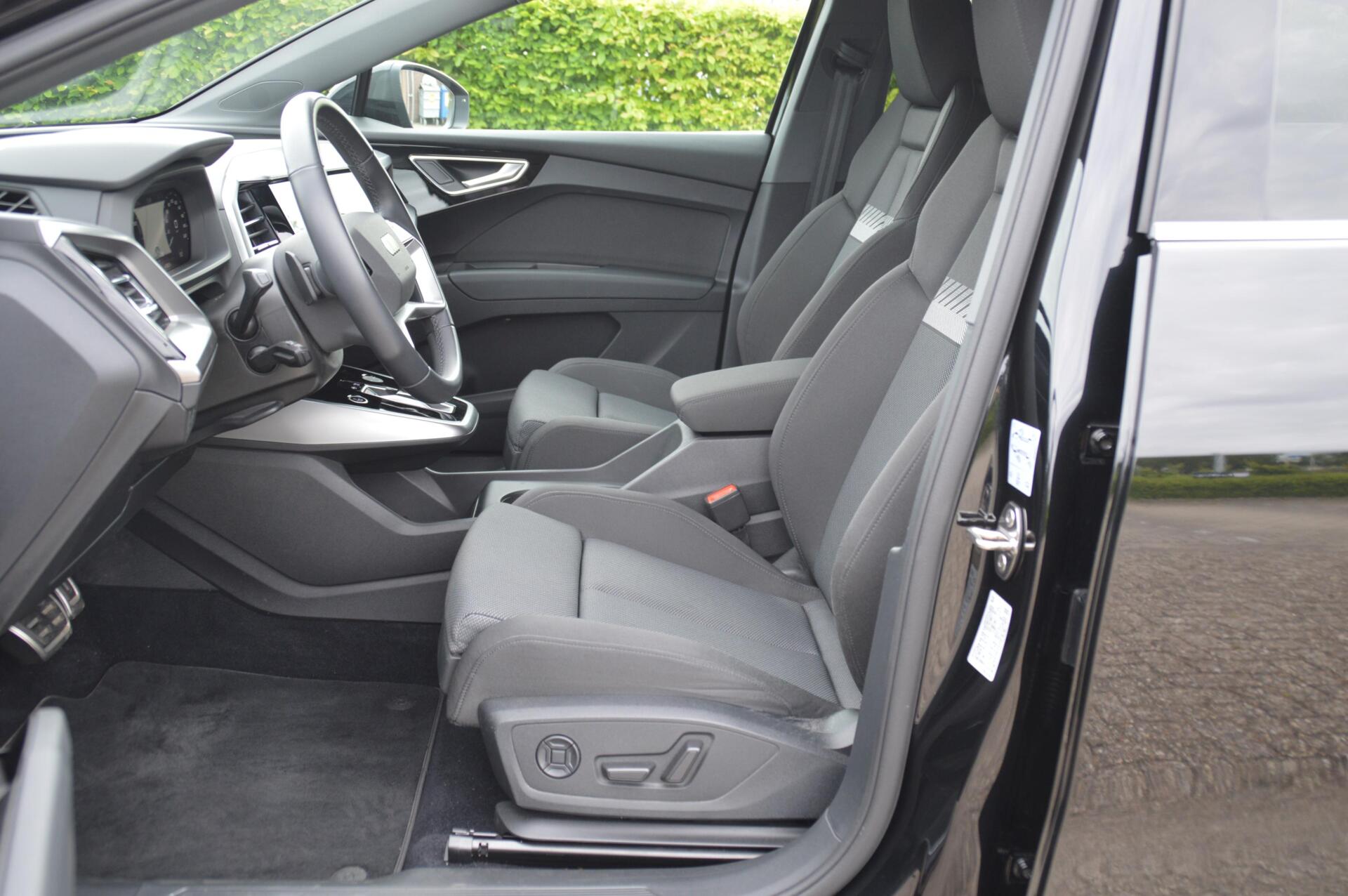 Foto van Audi Q4 50 E-tron
