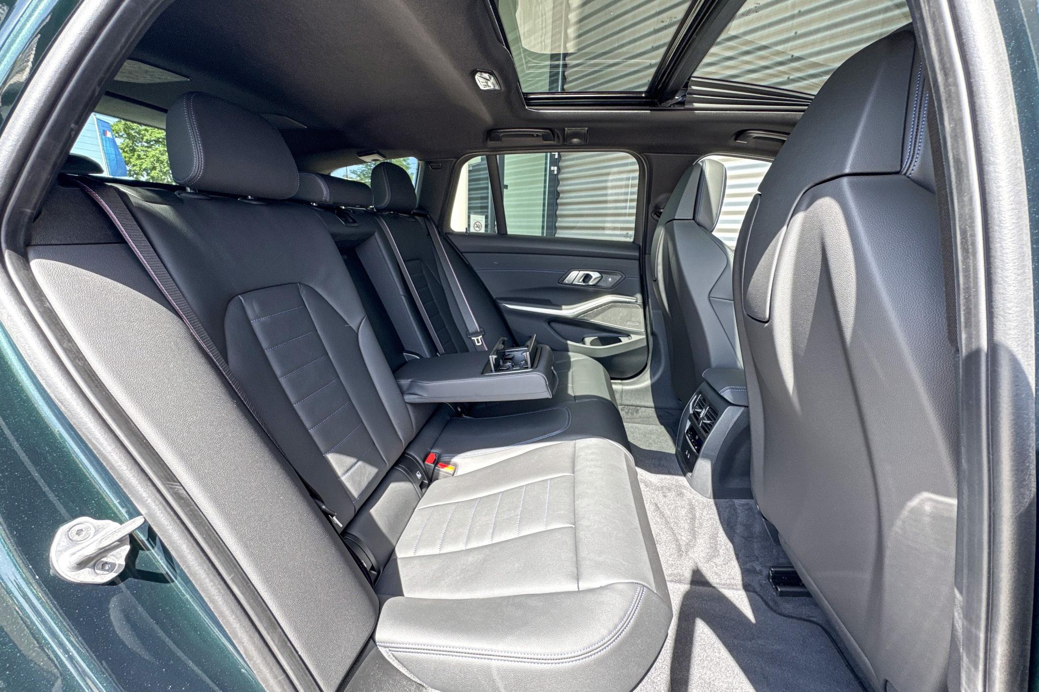 Foto van BMW 330e