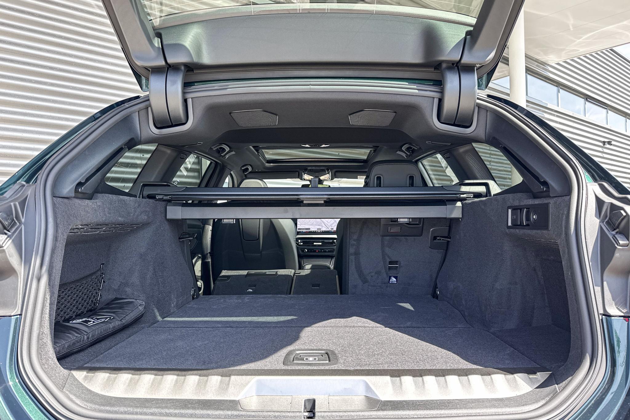 Foto van BMW 330e