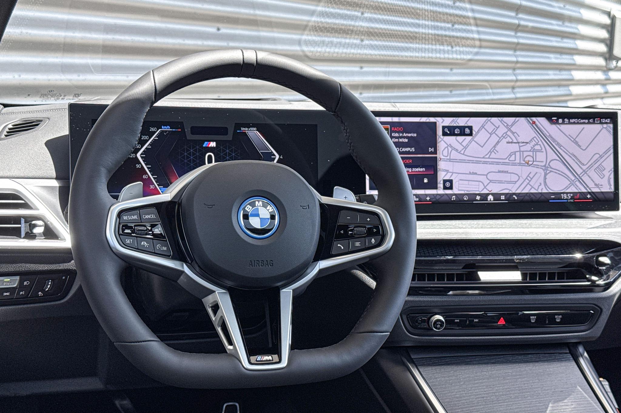 Foto van BMW 330e