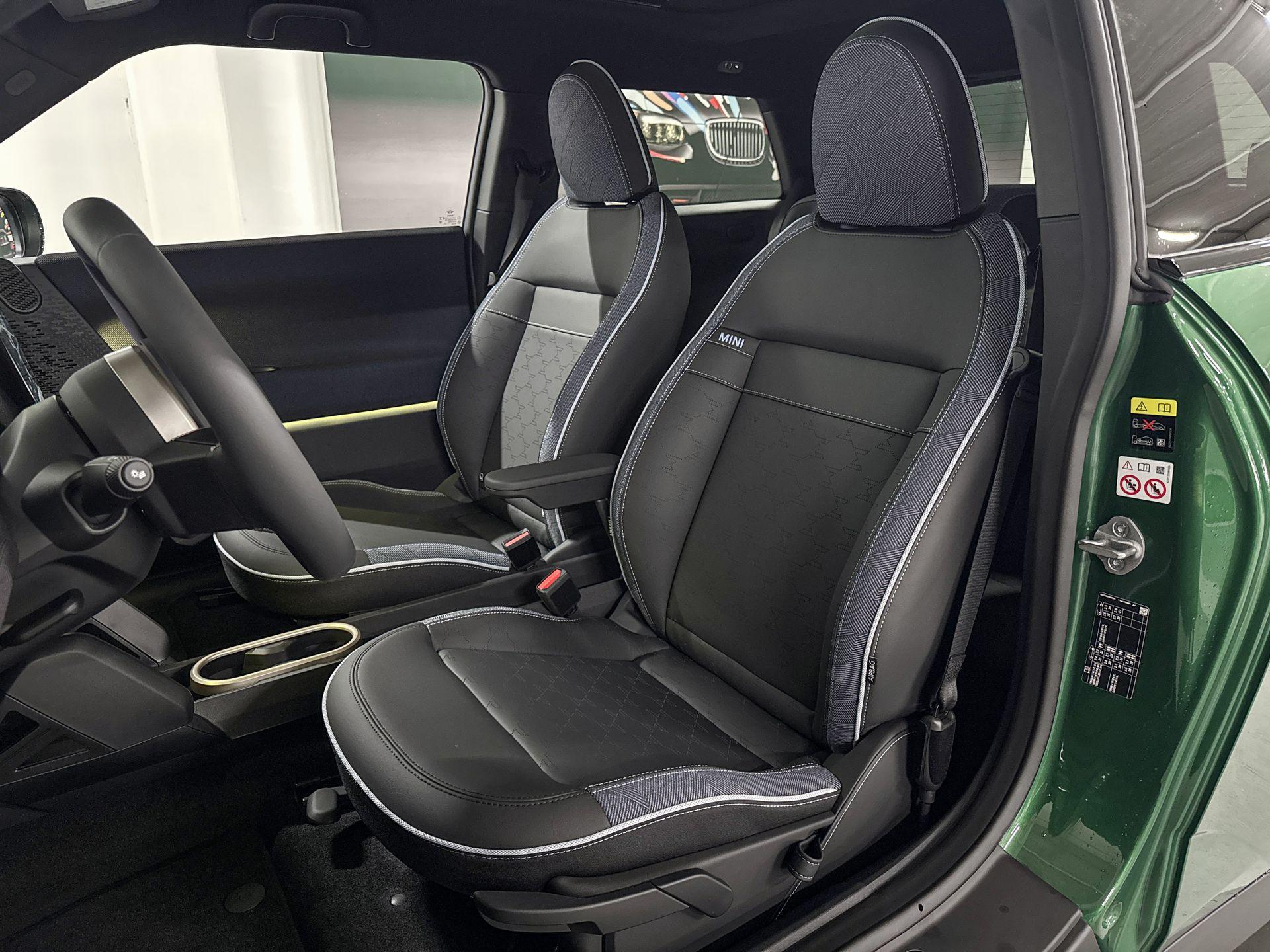 Foto van Mini Cooper E