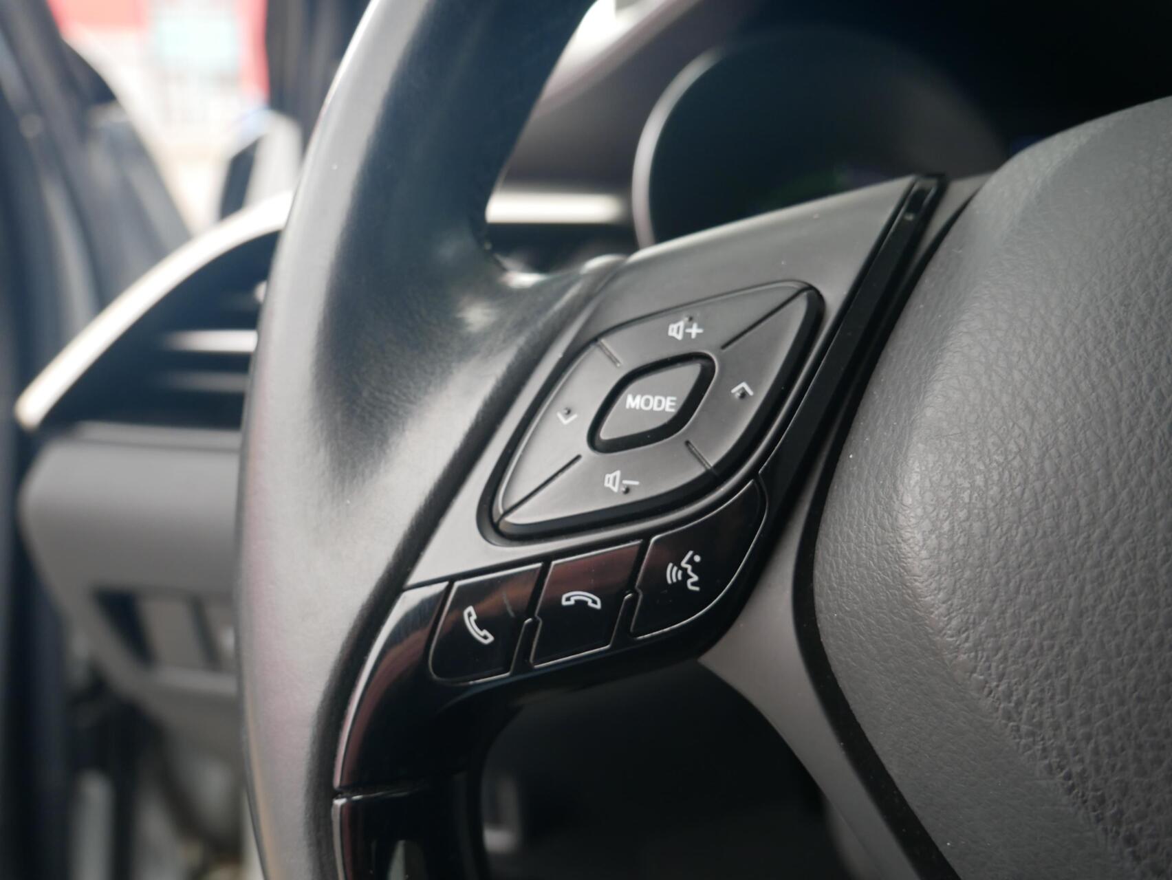 Foto van Toyota C-hr