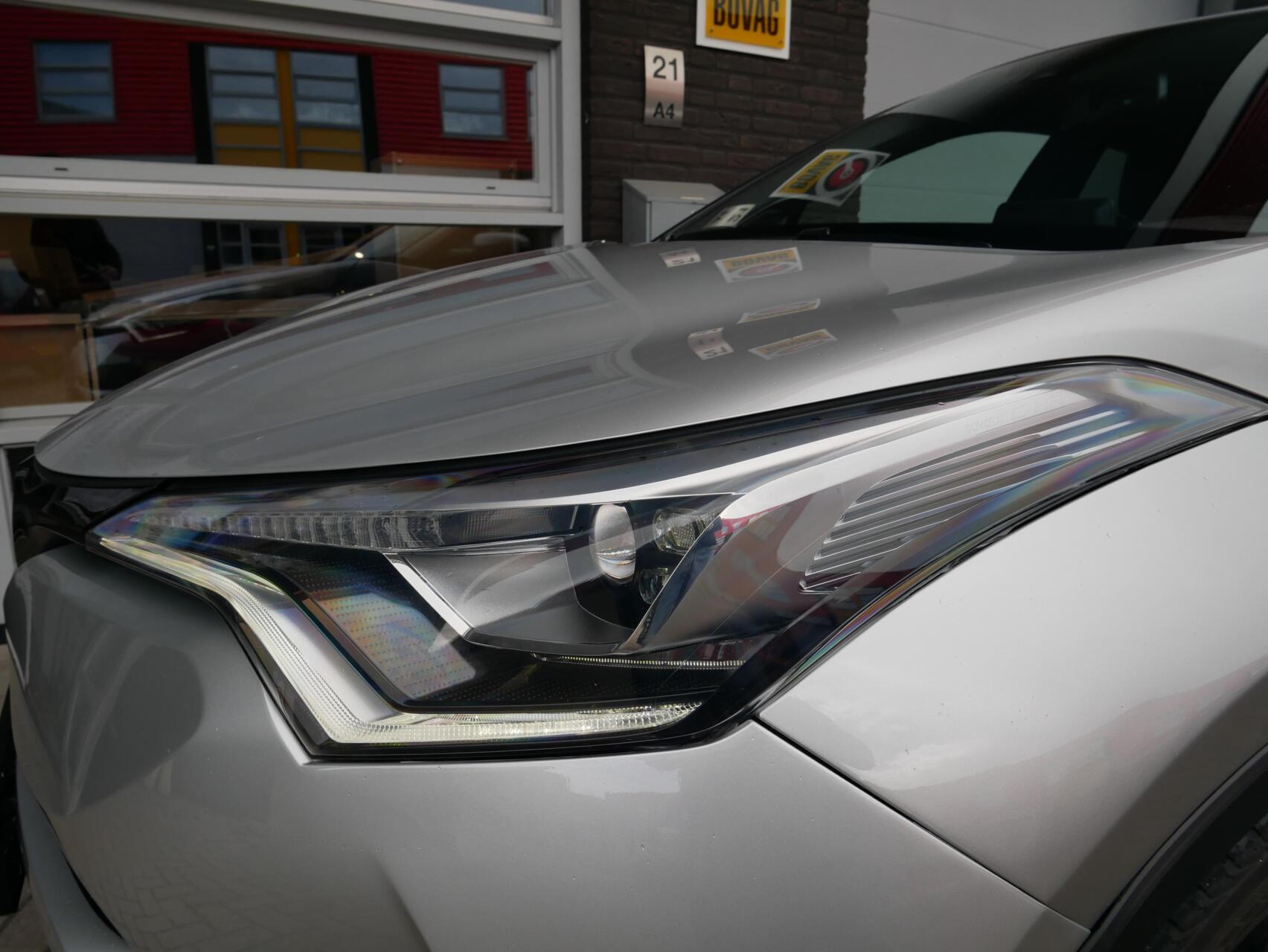 Foto van Toyota C-hr