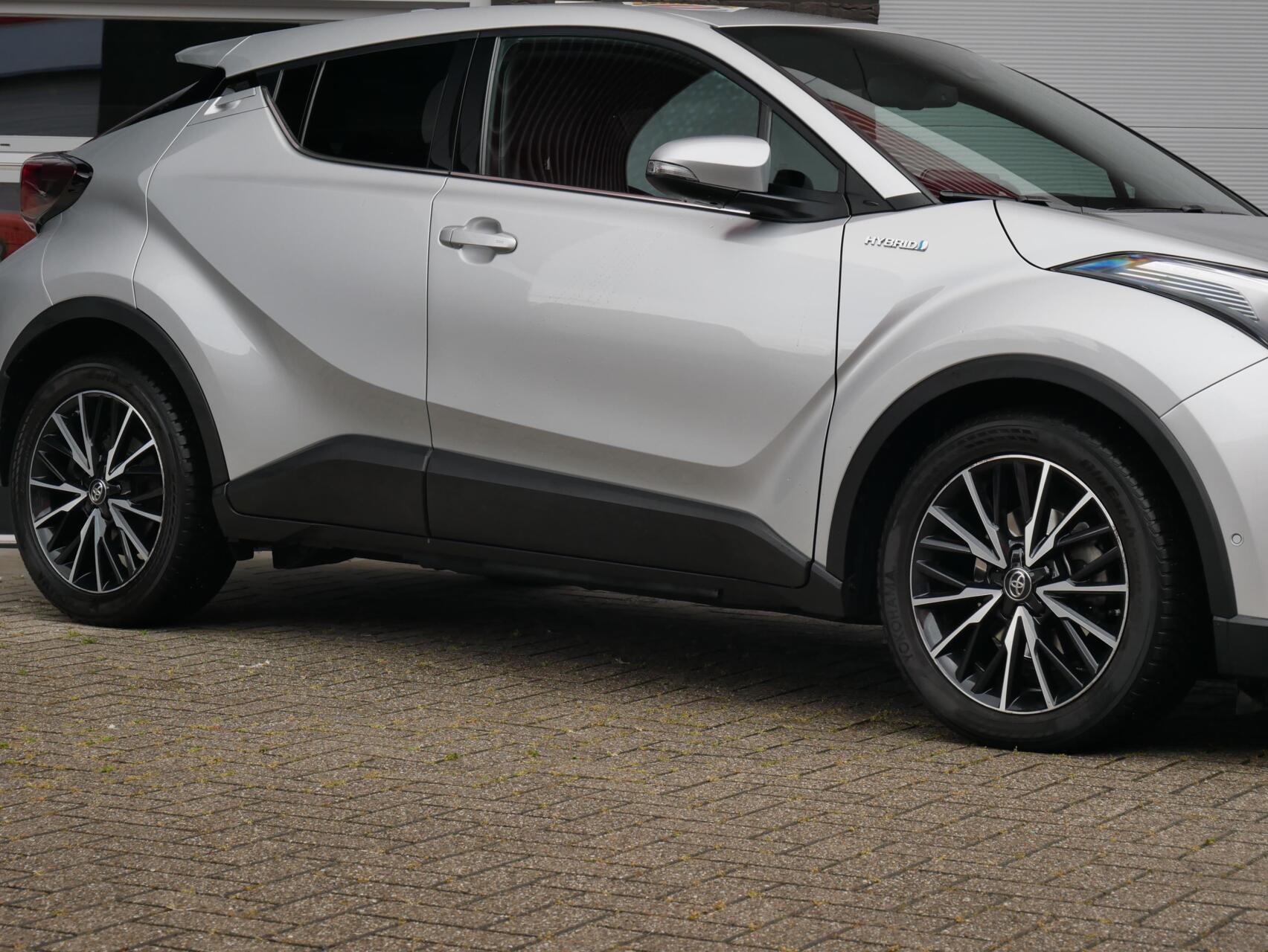 Foto van Toyota C-hr