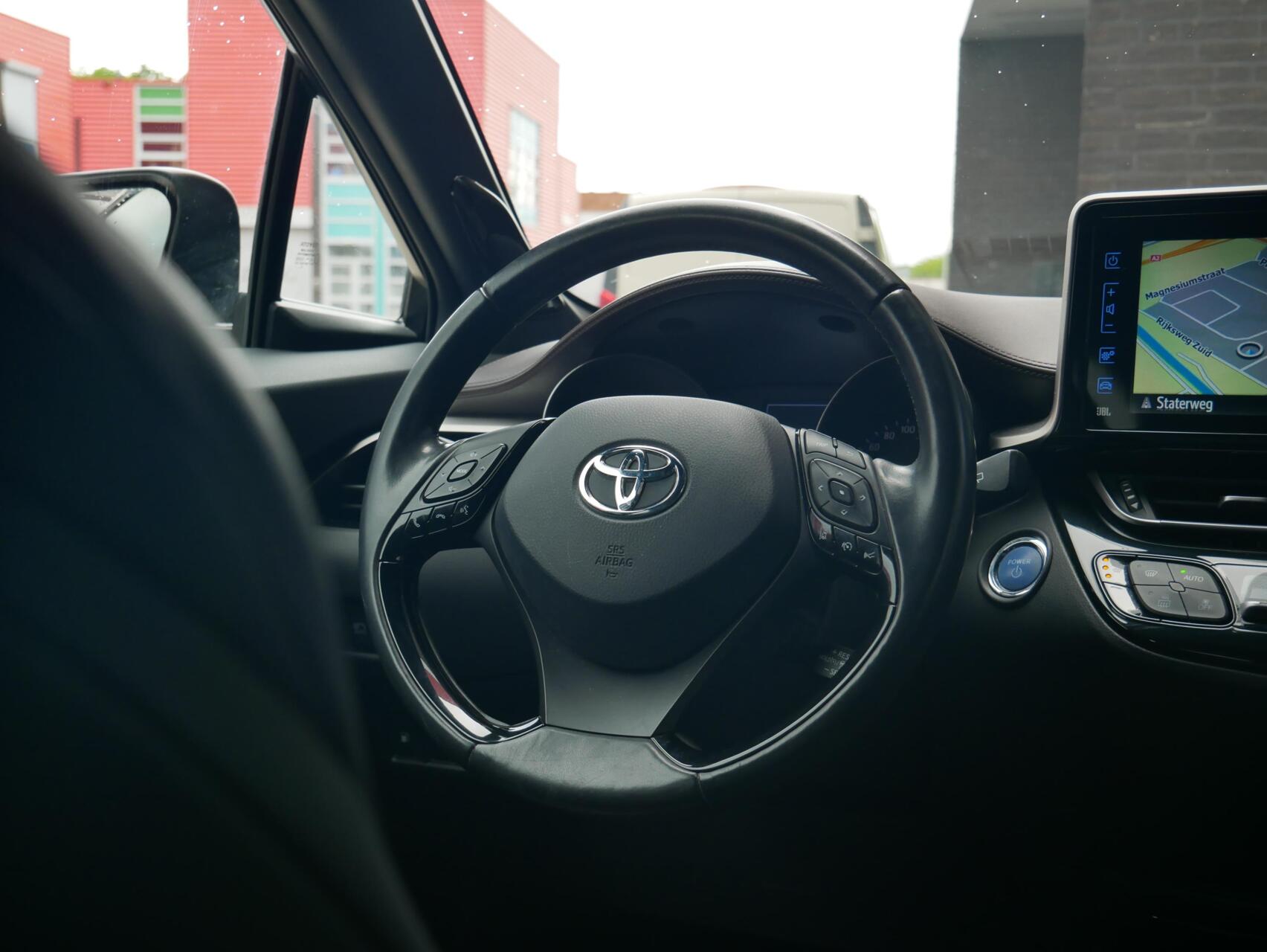 Foto van Toyota C-hr